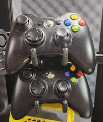 holder for xbox 360 controllers on the wall