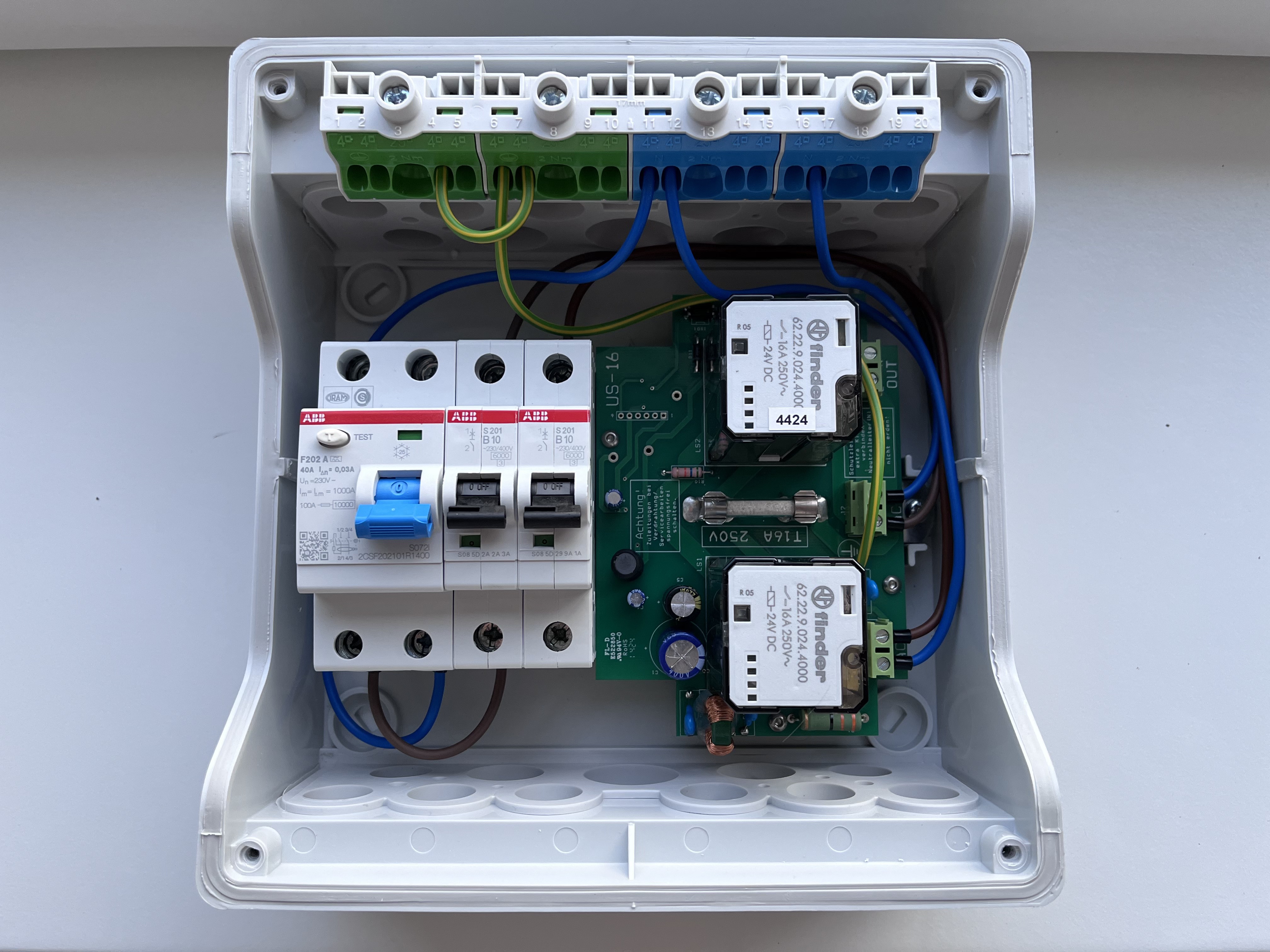 Offgridtec US-16 Switching Station DIN Rail Holder
