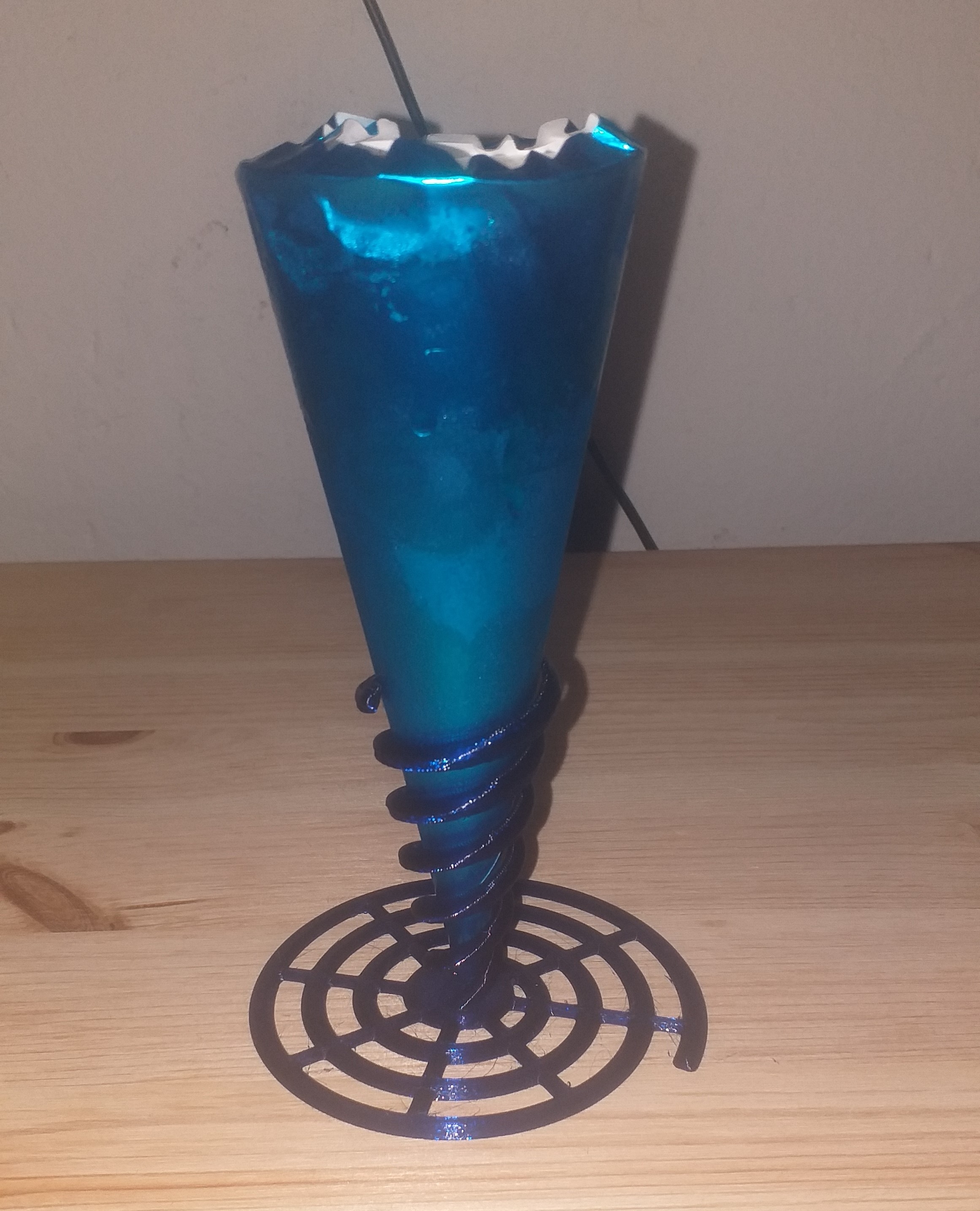 Ice Cream Cone Holder - Improved Stability