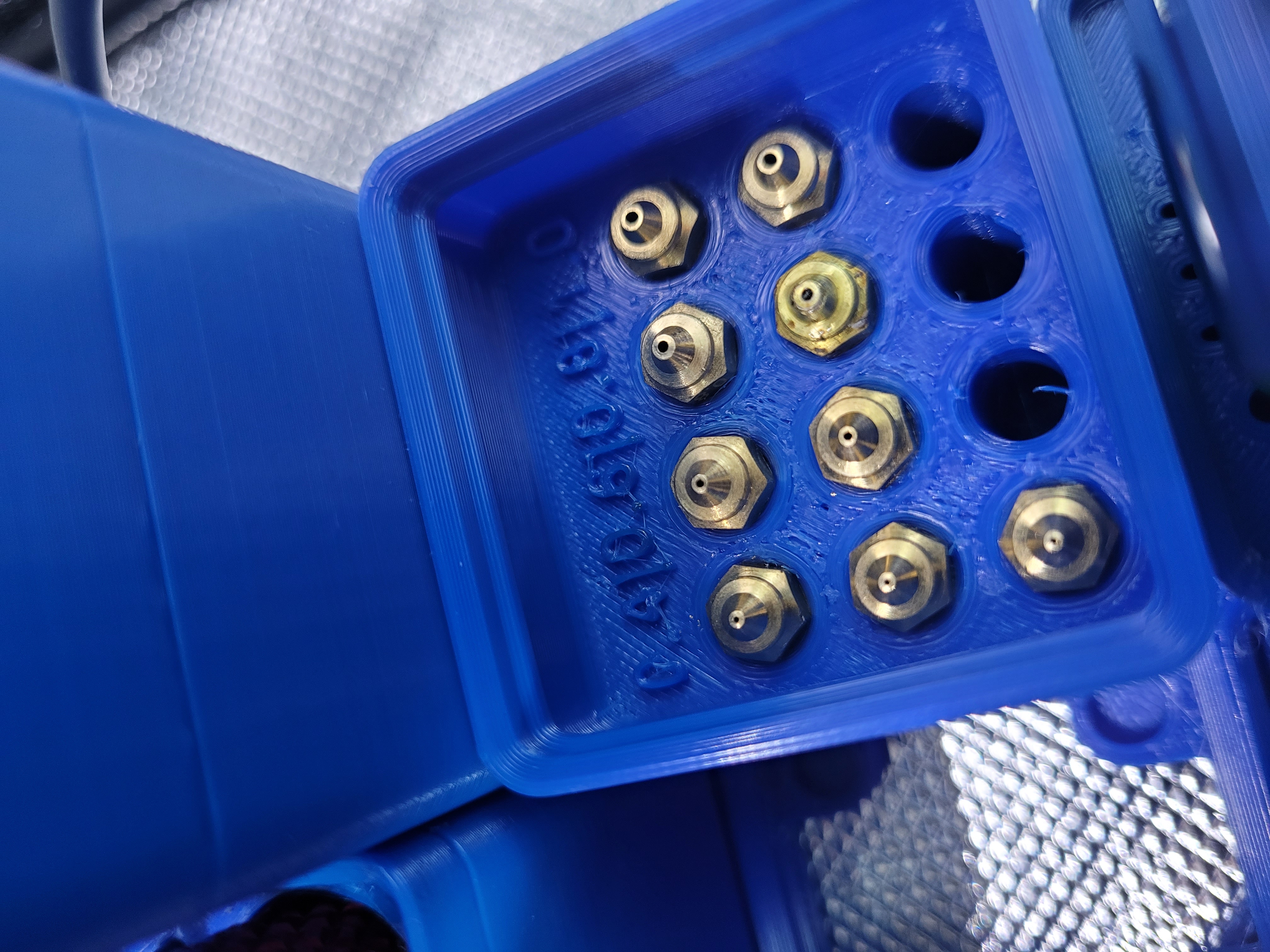 Gridfinity Stackable Elegoo Neptune 4 plus nozzle holder by Hexadeciball Download free STL