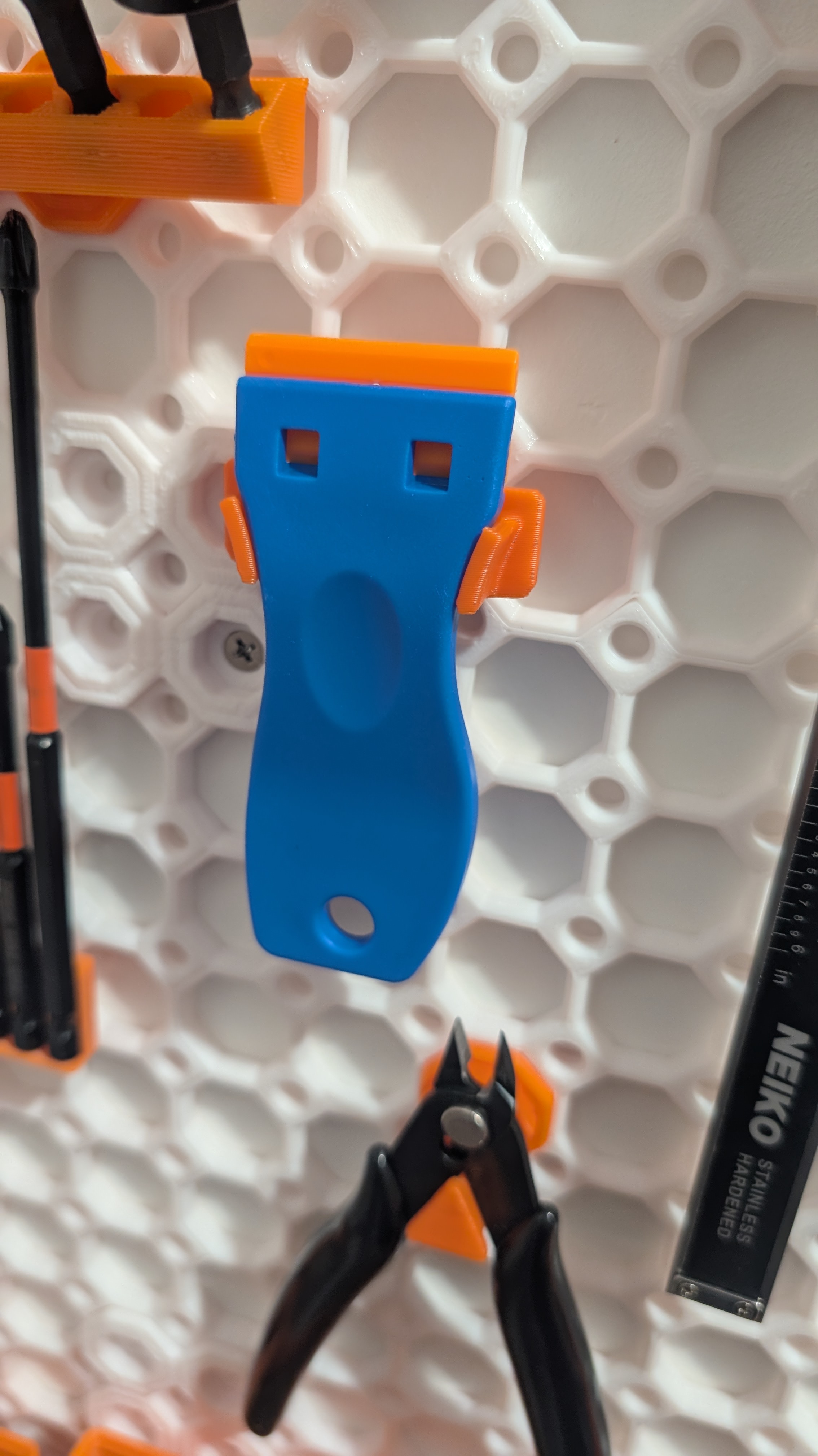 Miniatura 2 do modelo 3D [Multiboard / HSW] Plastic Scraper Holder