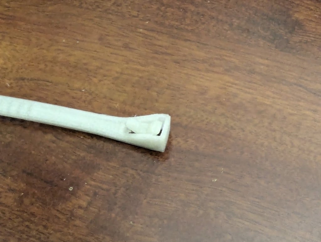 Miniatura 2 do modelo 3D Cable Tie (flex) Remix Latch