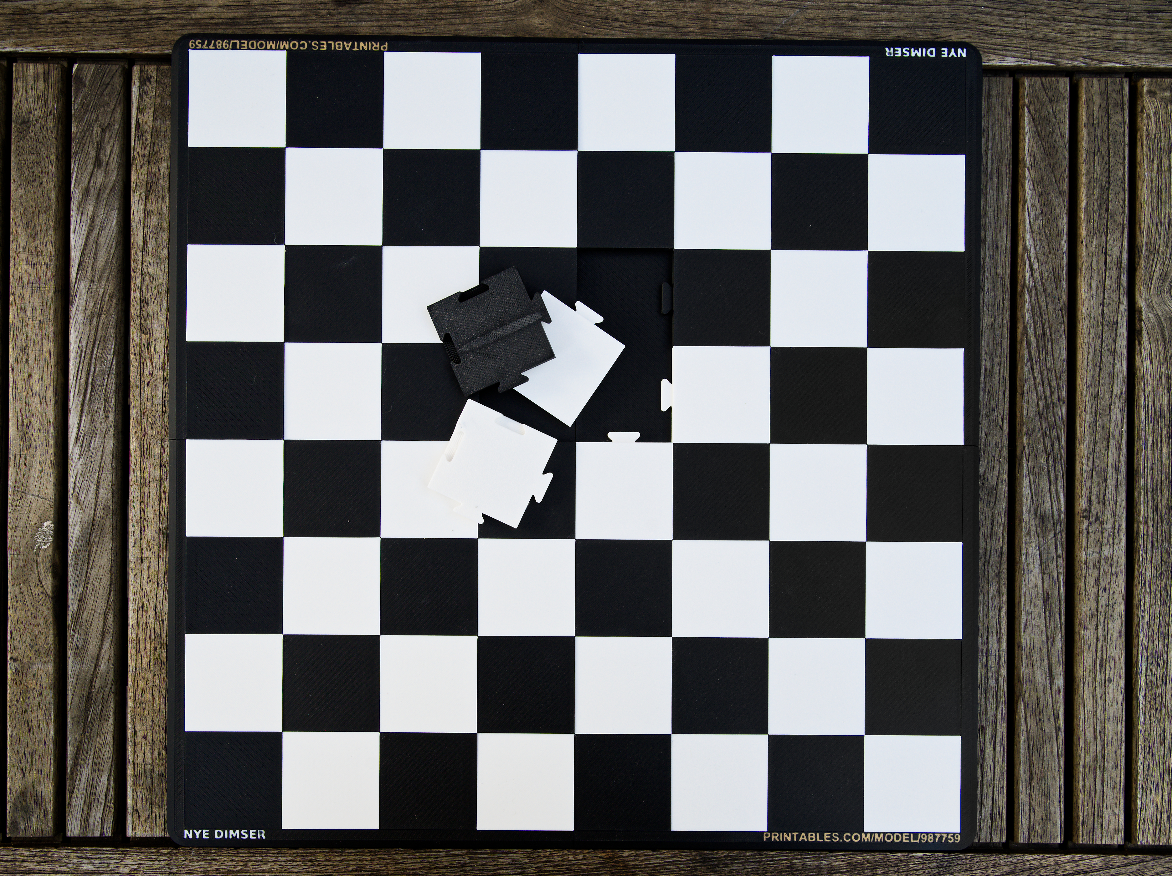 Chess Board Hidden Puzzle (45mm cell size)