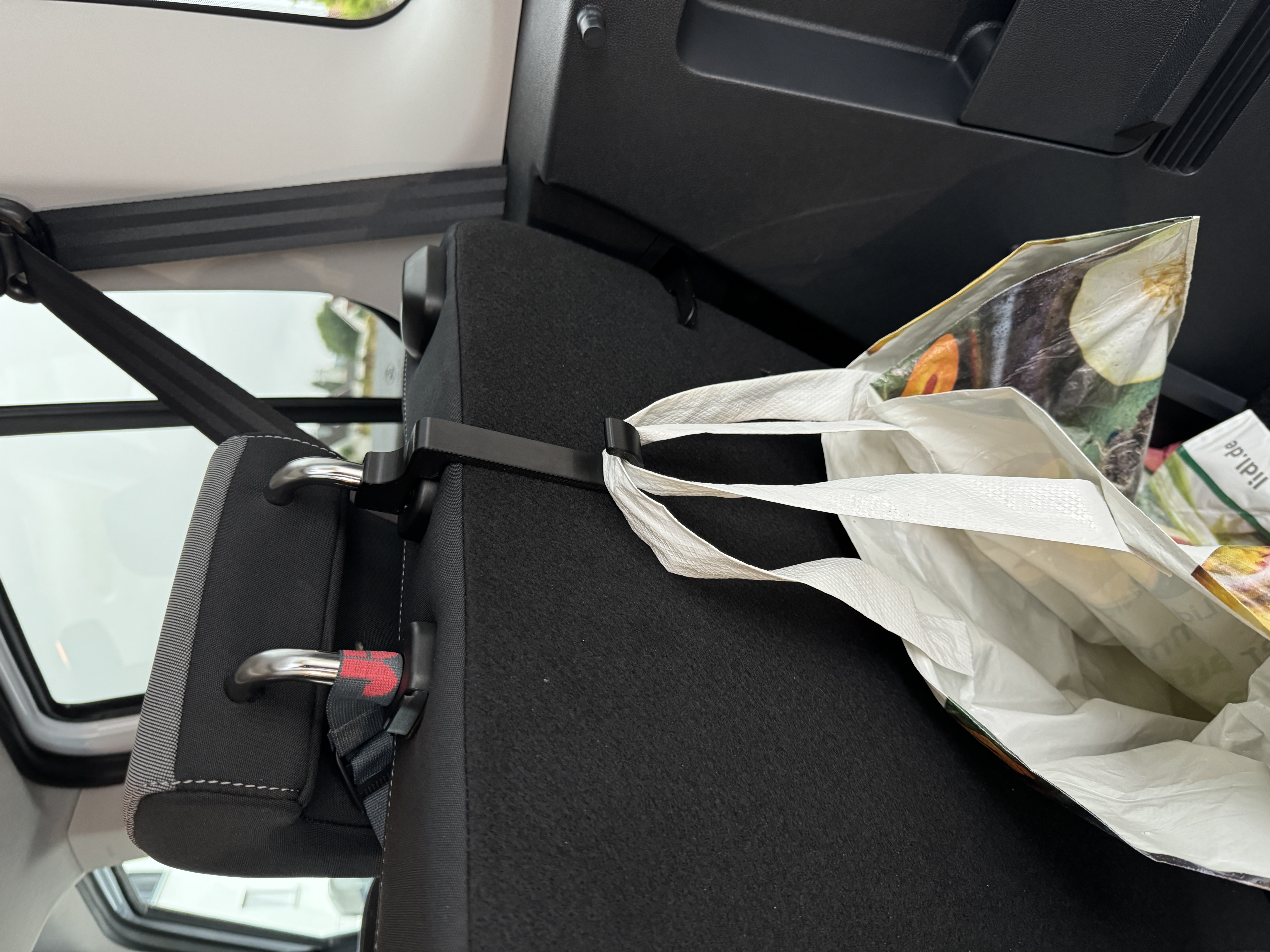 Ford Tourneo Courier - Car Seat Hook