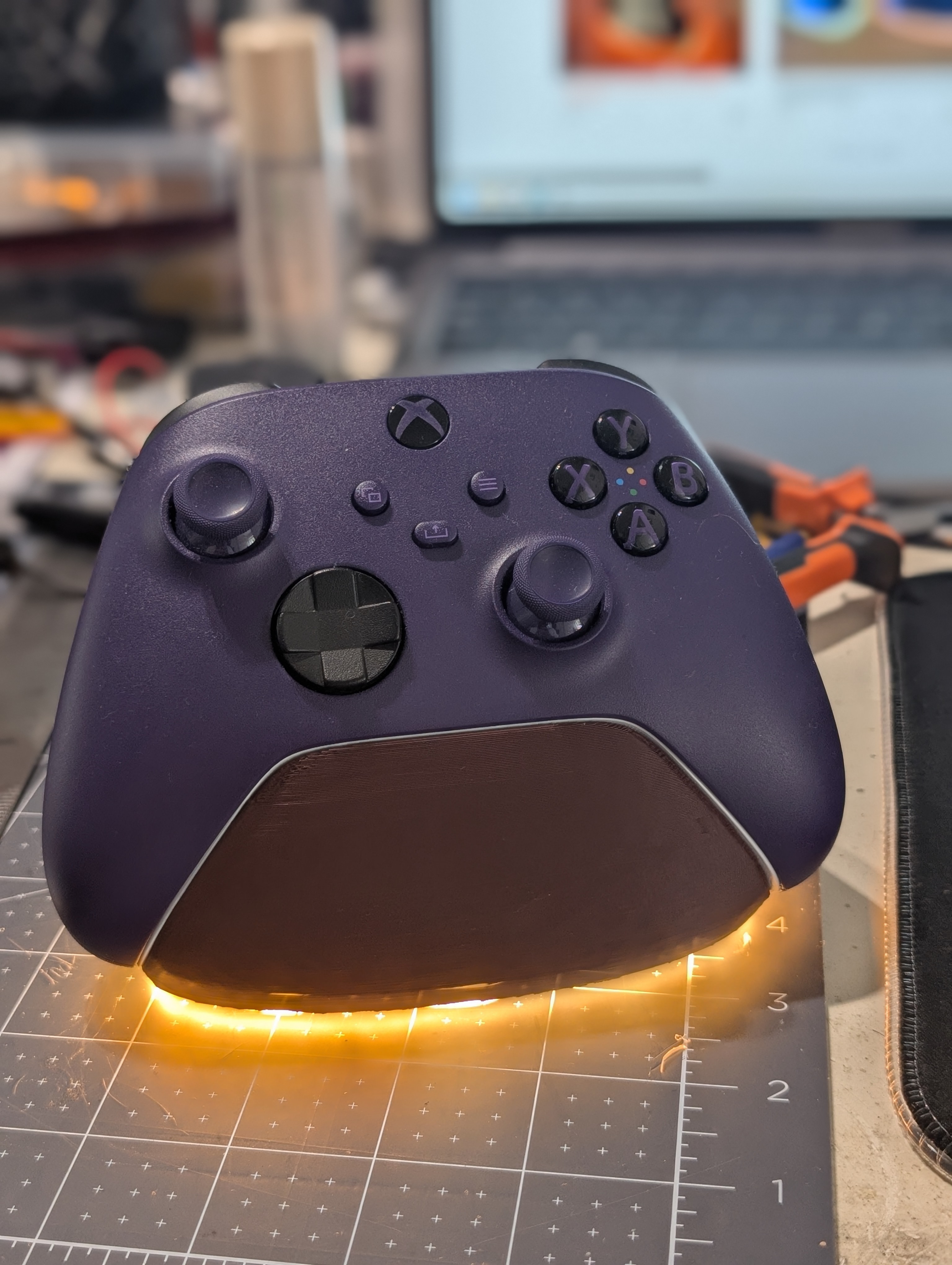 LED Xbox one controller stand
