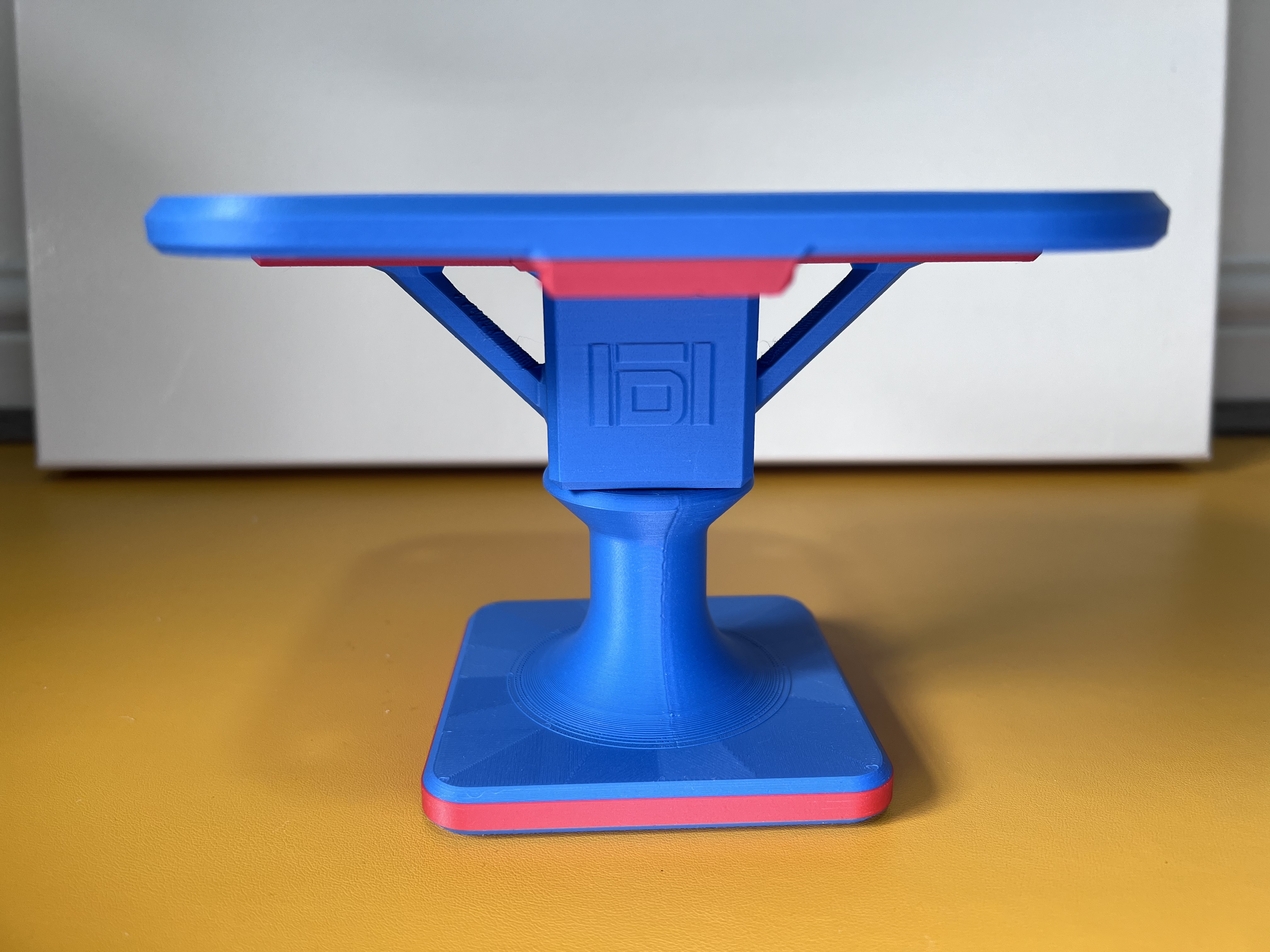 Miniatura 4 do modelo 3D Model Turner V5 - Rotating Table