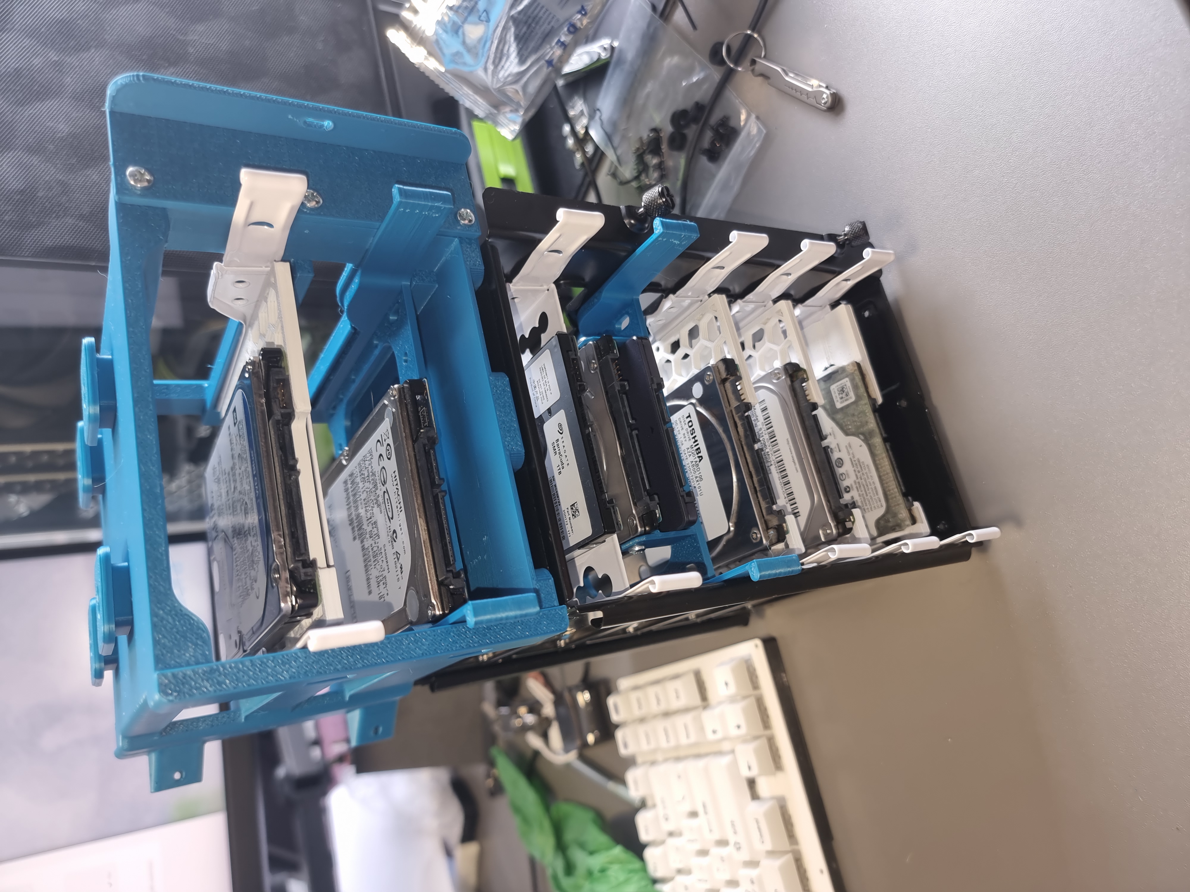 Define R5 additional disk dock