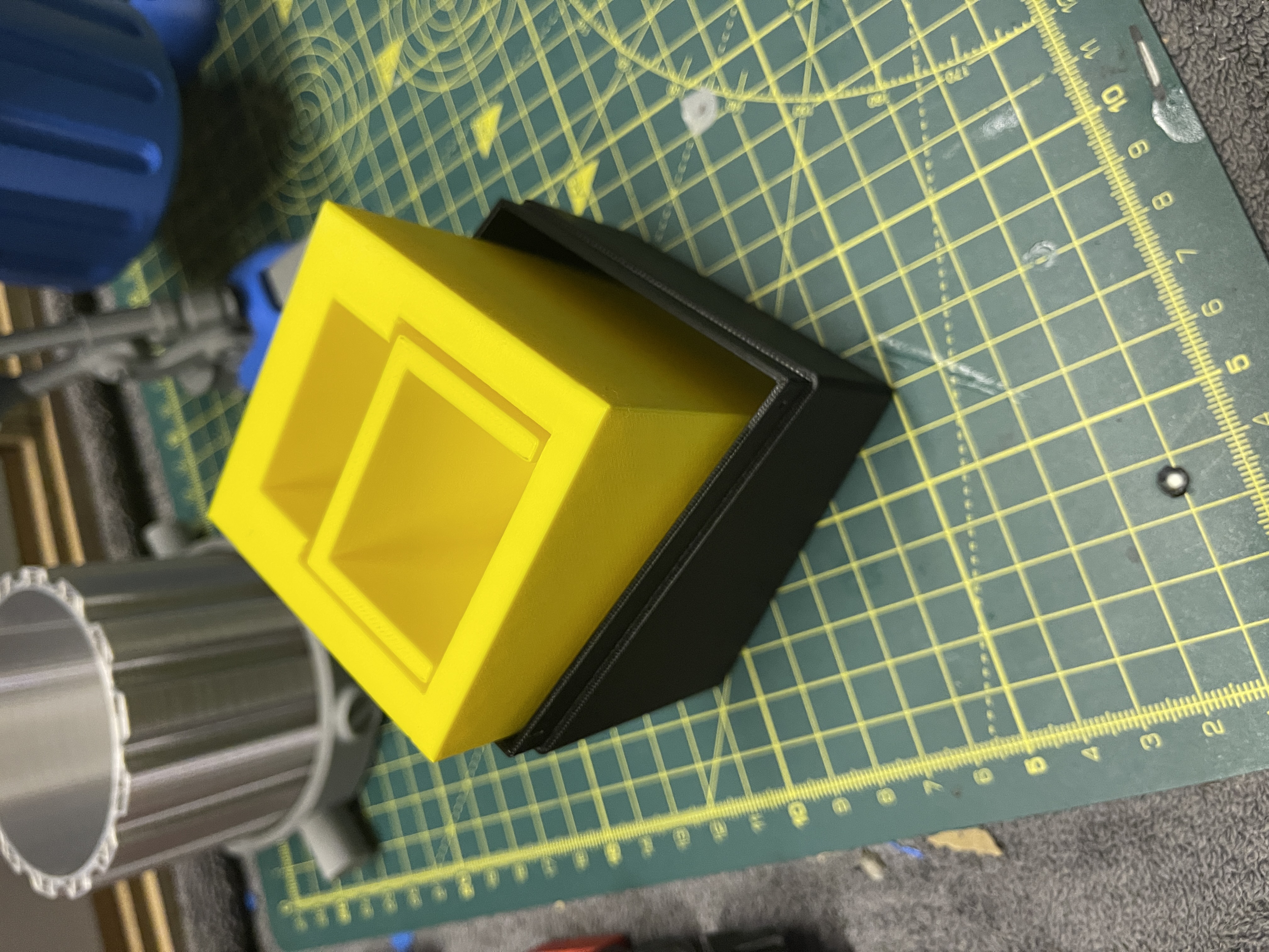 Miniatura 4 do modelo 3D Deck Box Insert for MTG Mini Deck