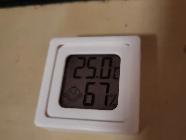 Temperature & humidity box