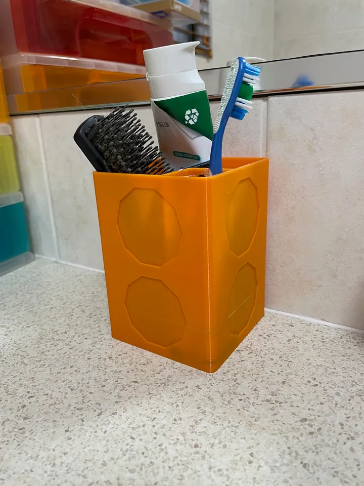 Tooth Brush Container by DLYNC Industries | Download free STL model ...