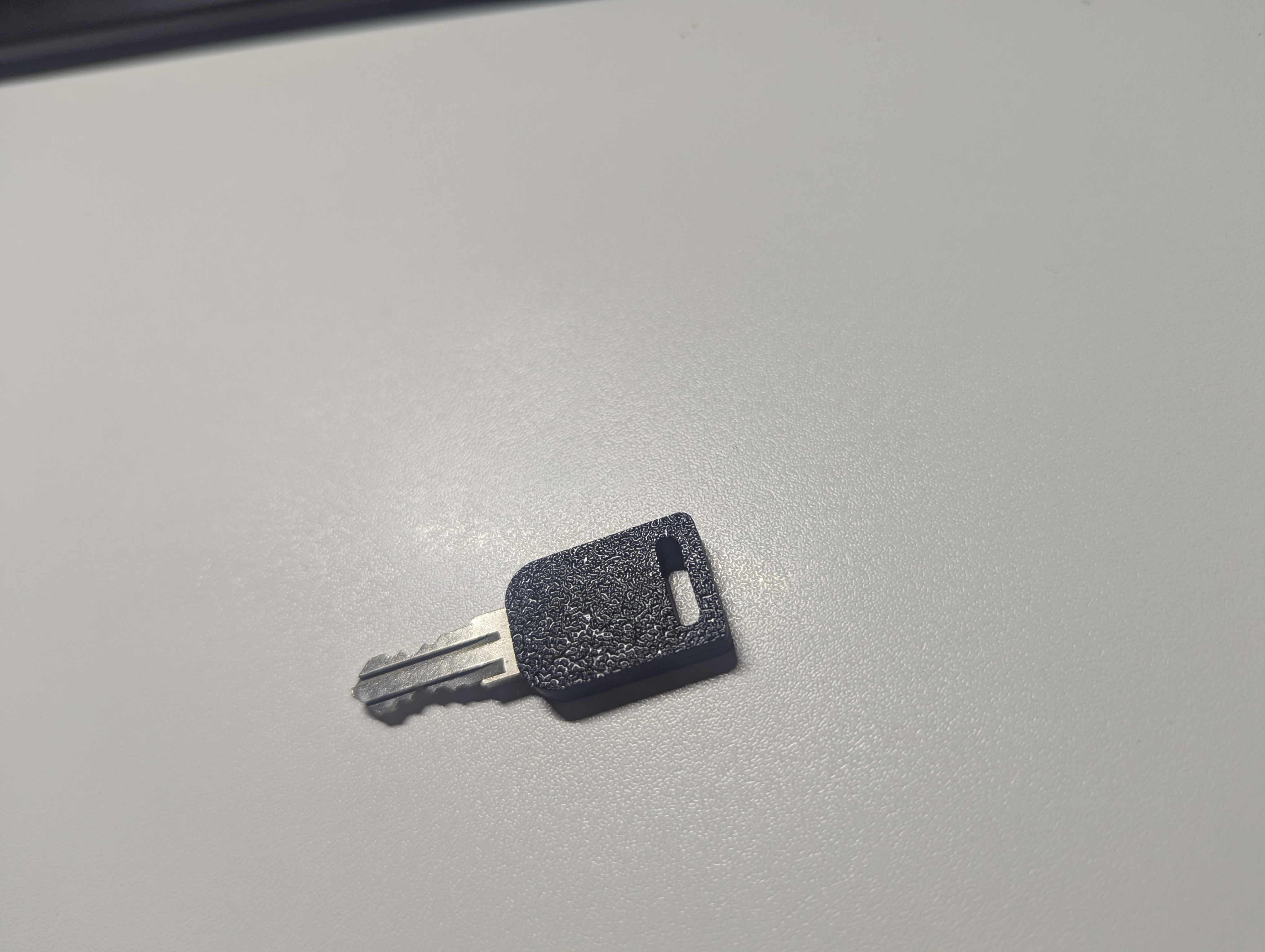 Key Repair Housing / Key shell (The original housing had 'WANGTONG' printed on it)