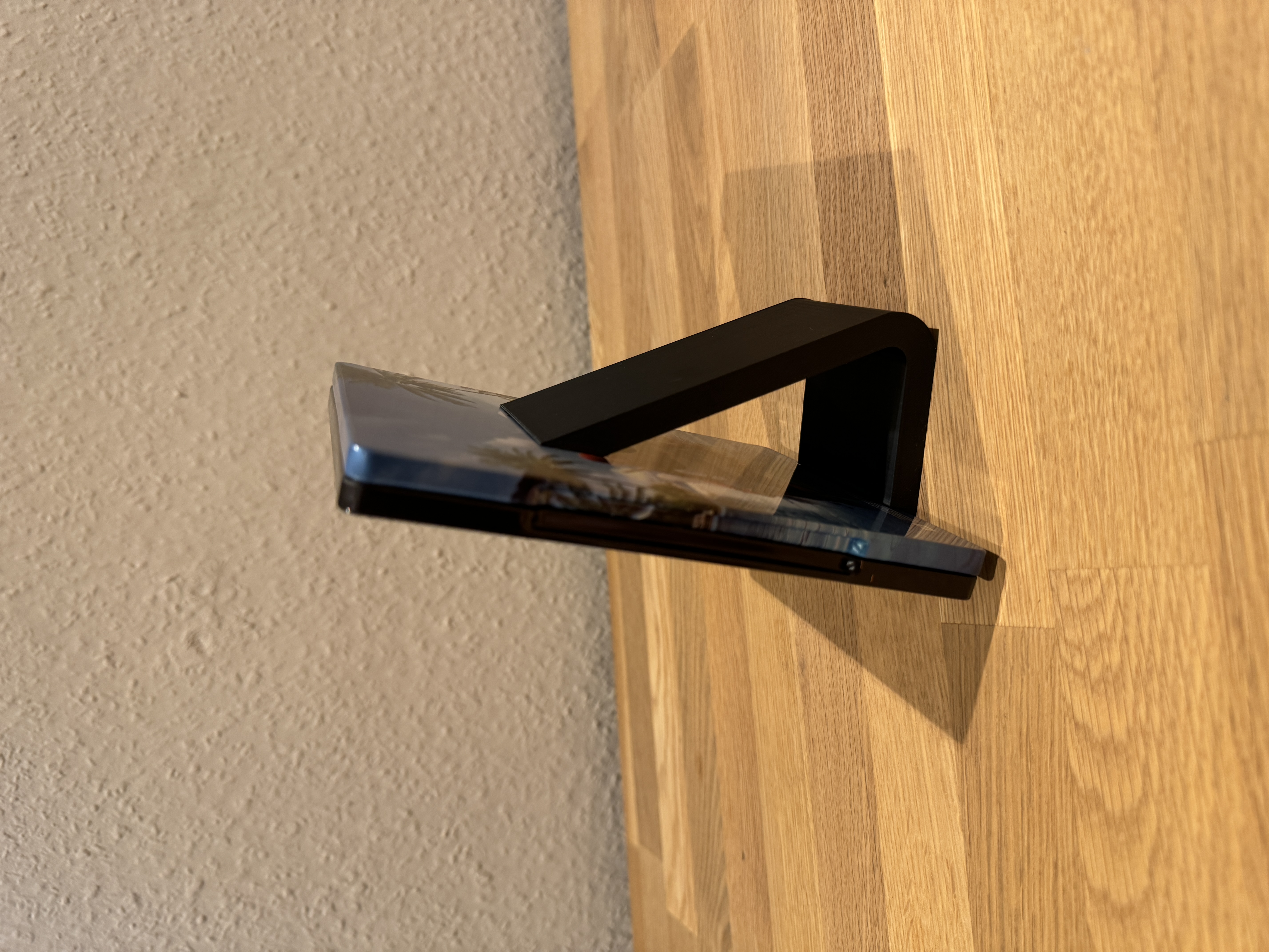 Simple and Elegant Blu-ray/SteelBook/DVD Stand