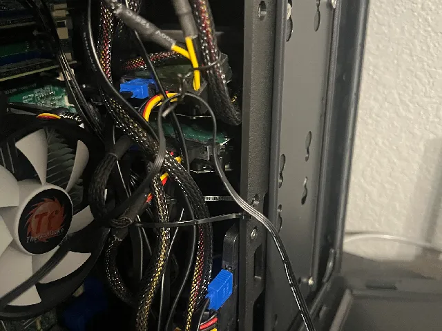 HDD extender for  Fractal design core 1100