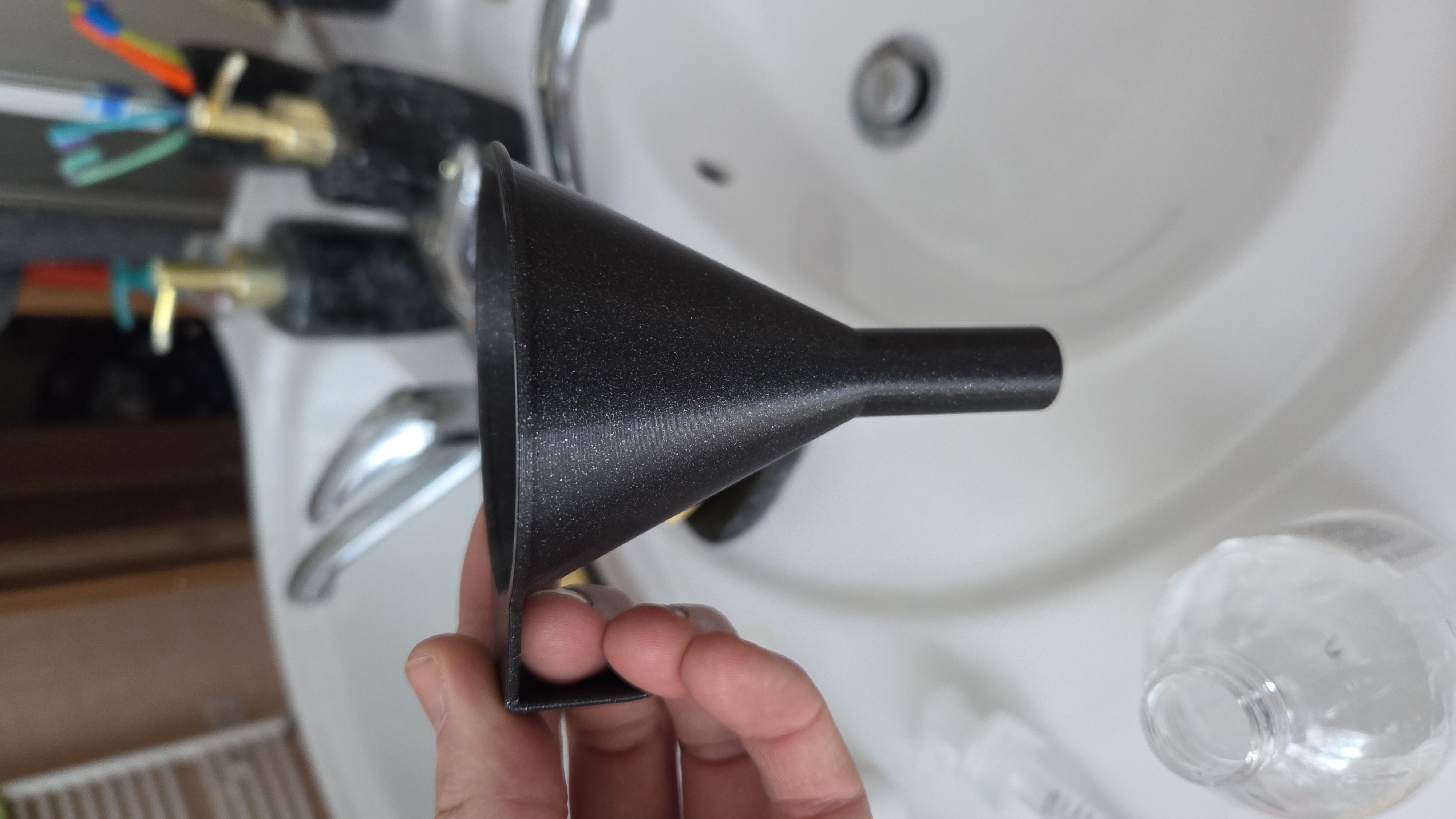 Funnel (trychtýř)