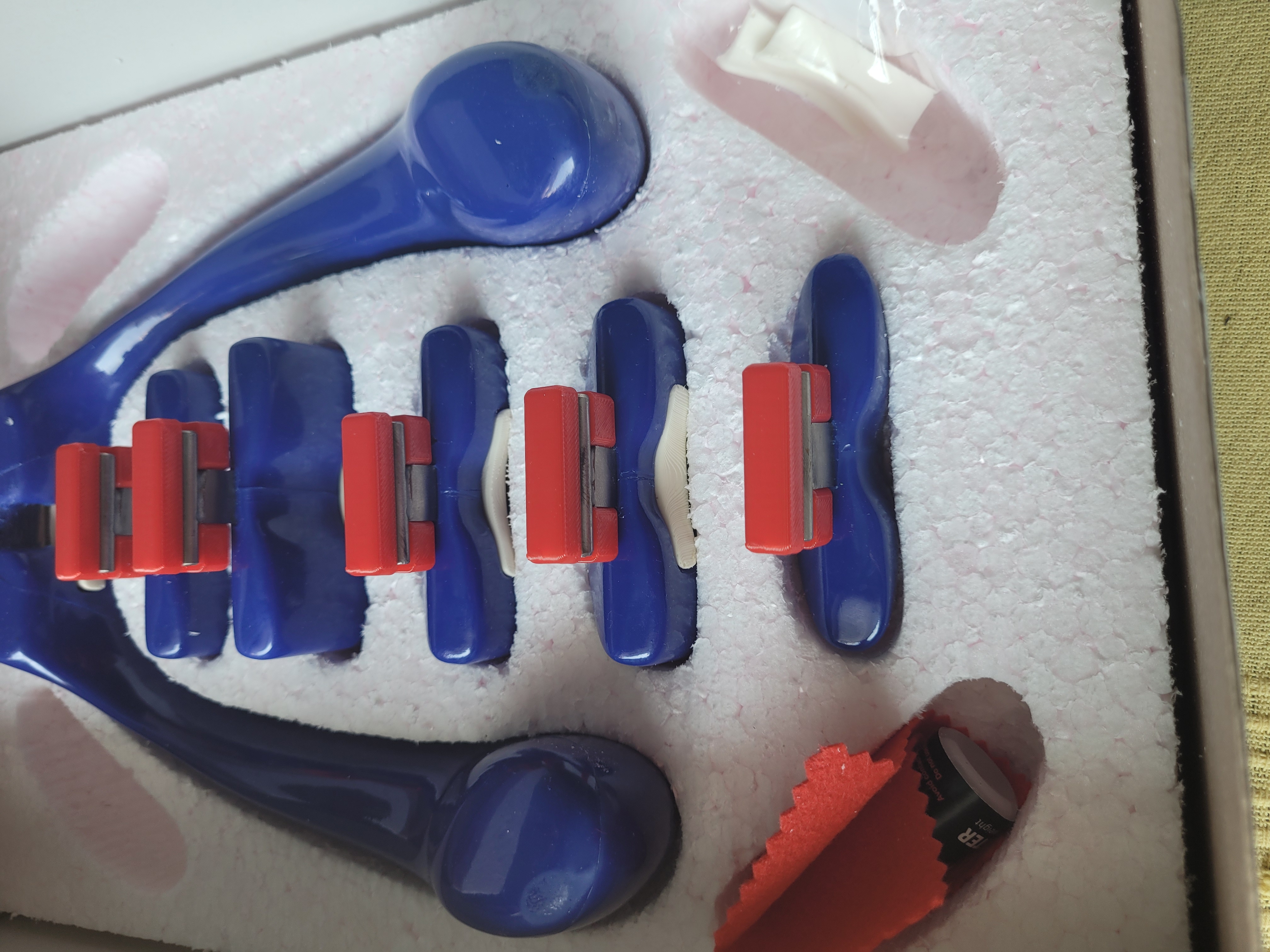 Lobster weight guard for transport
