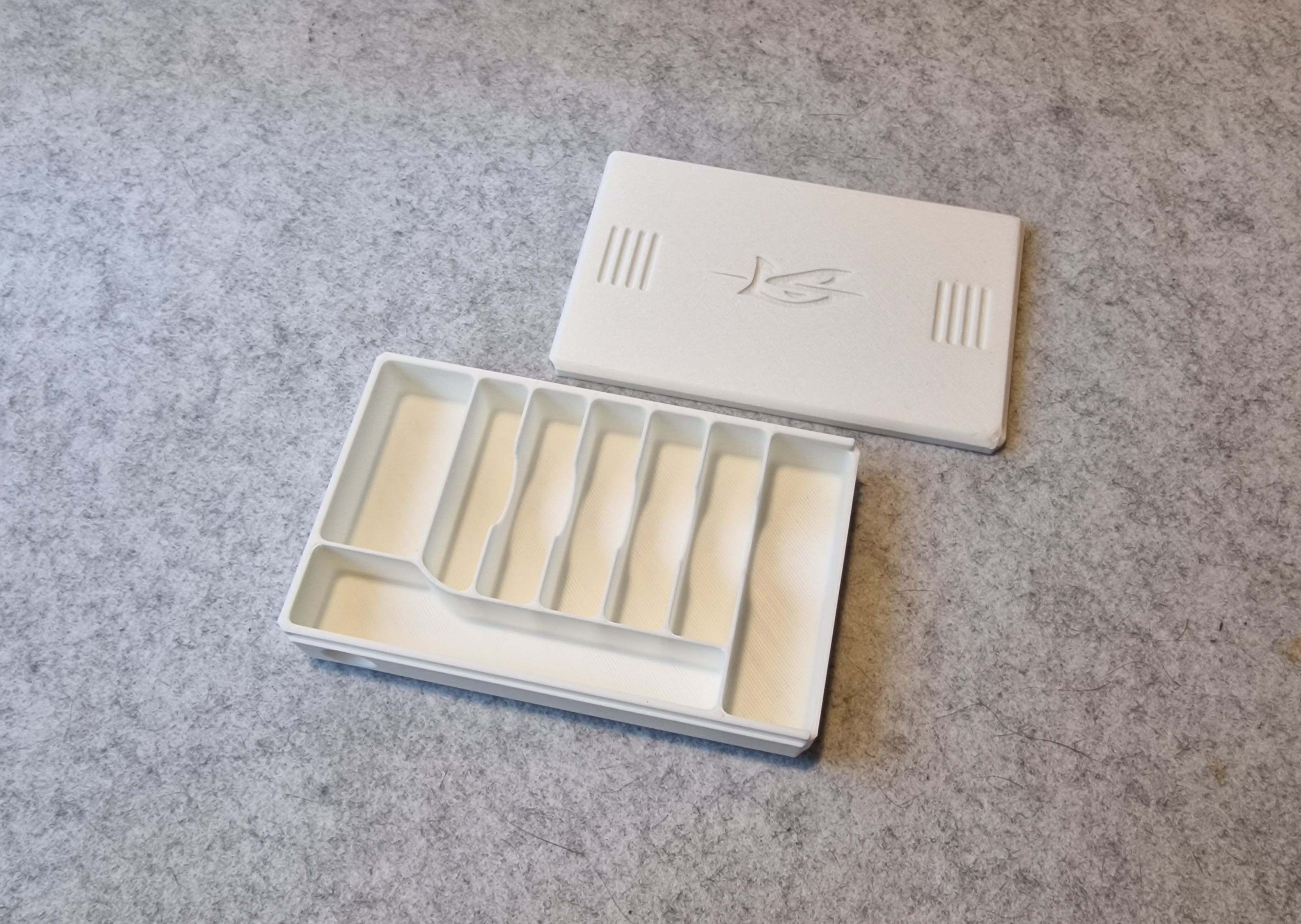 Miniatura 2 do modelo 3D Compact Tackle Box