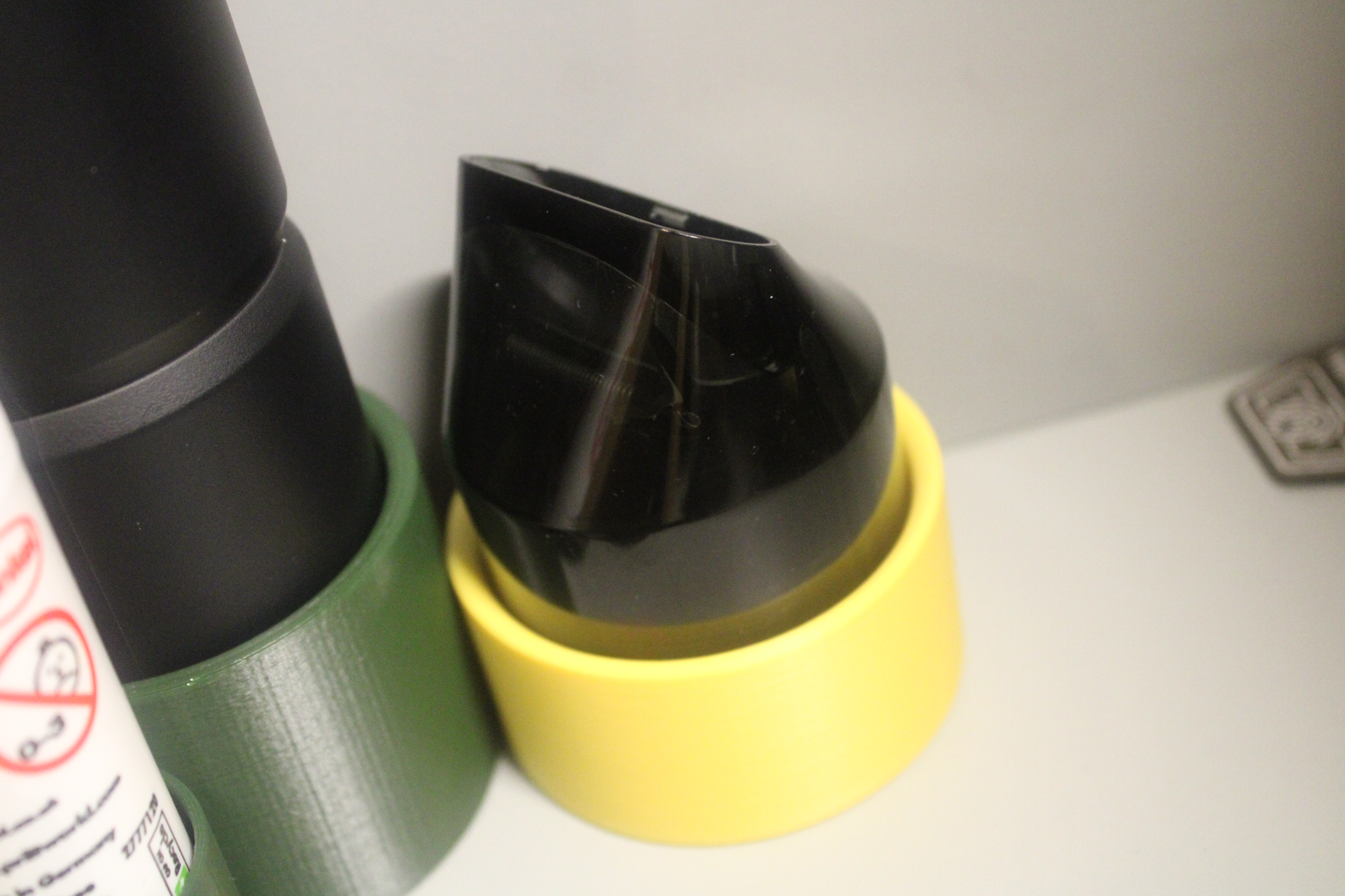 Hoto vacuum attachment holder