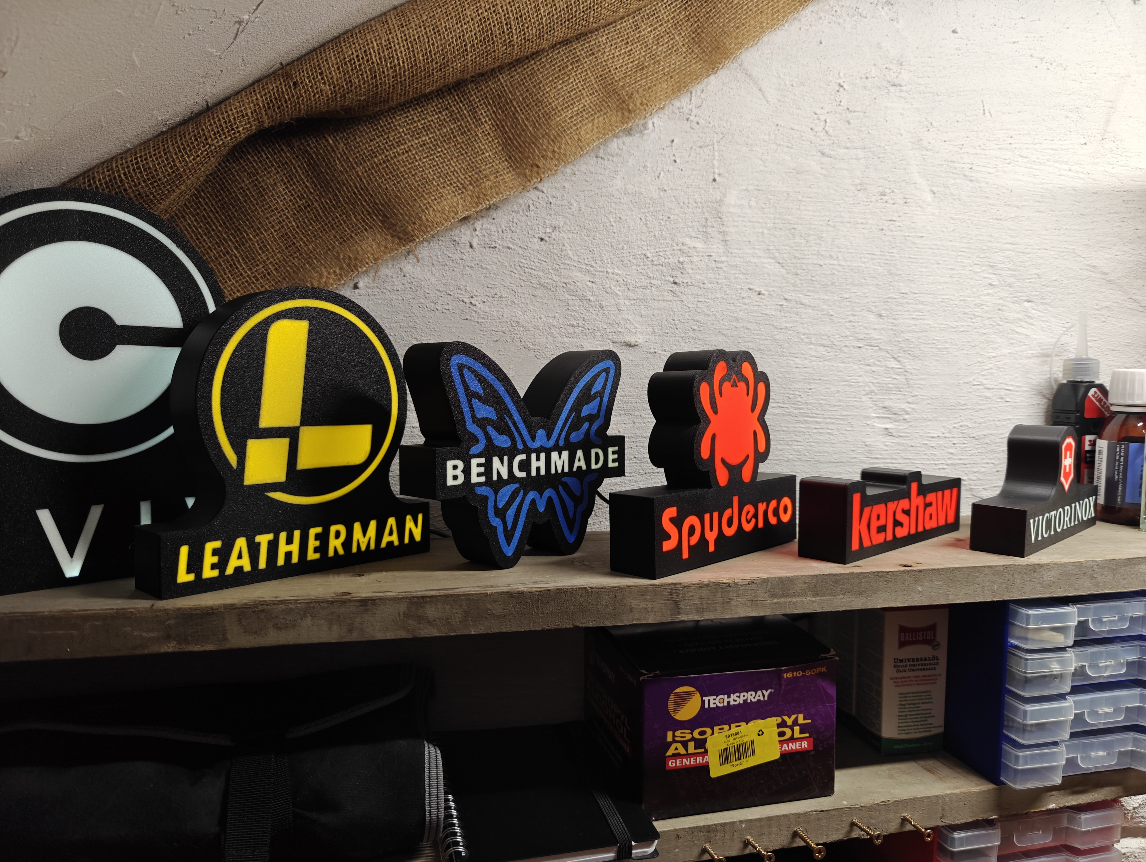 Miniatura 2 do modelo 3D Benchmade Lightbox