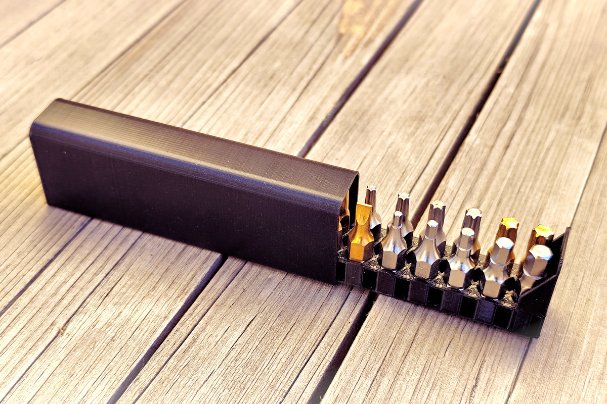 Hex bit container