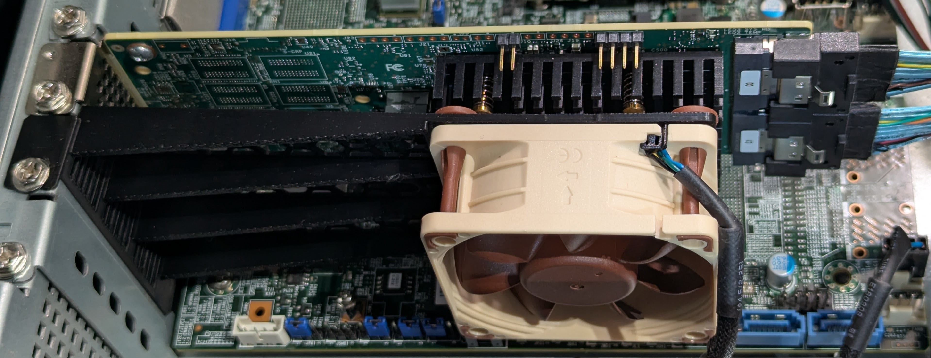 Broadcom 9500 HBA Fan Bracket