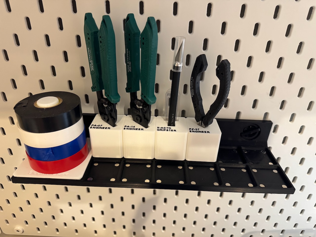 Gridfinity x IKEA SKADIS Shelf (with T-Clip mounting)