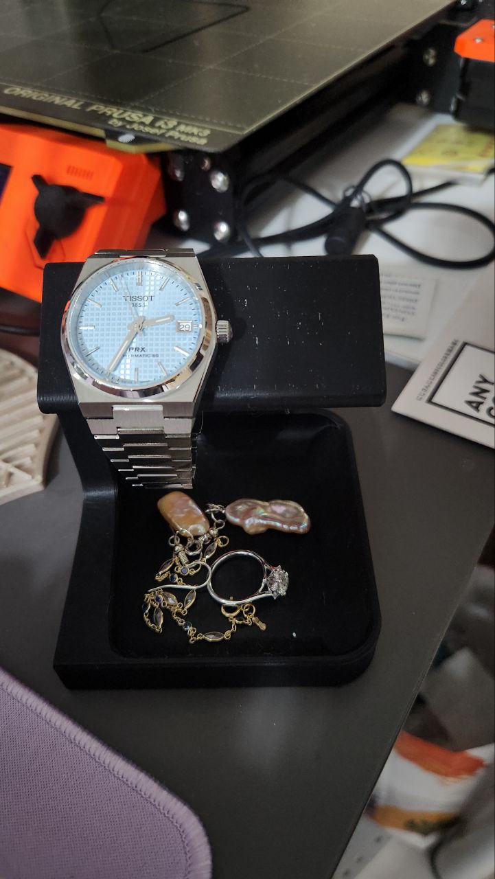 Watch and jewelry stand for ladies remix