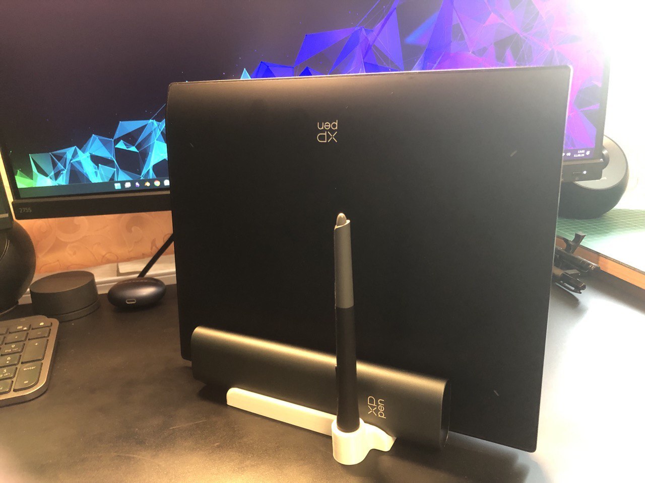 Desk Stand for XP-Pen Deco Pro MW Gen 2 — Pen, Keydial & Case Storage