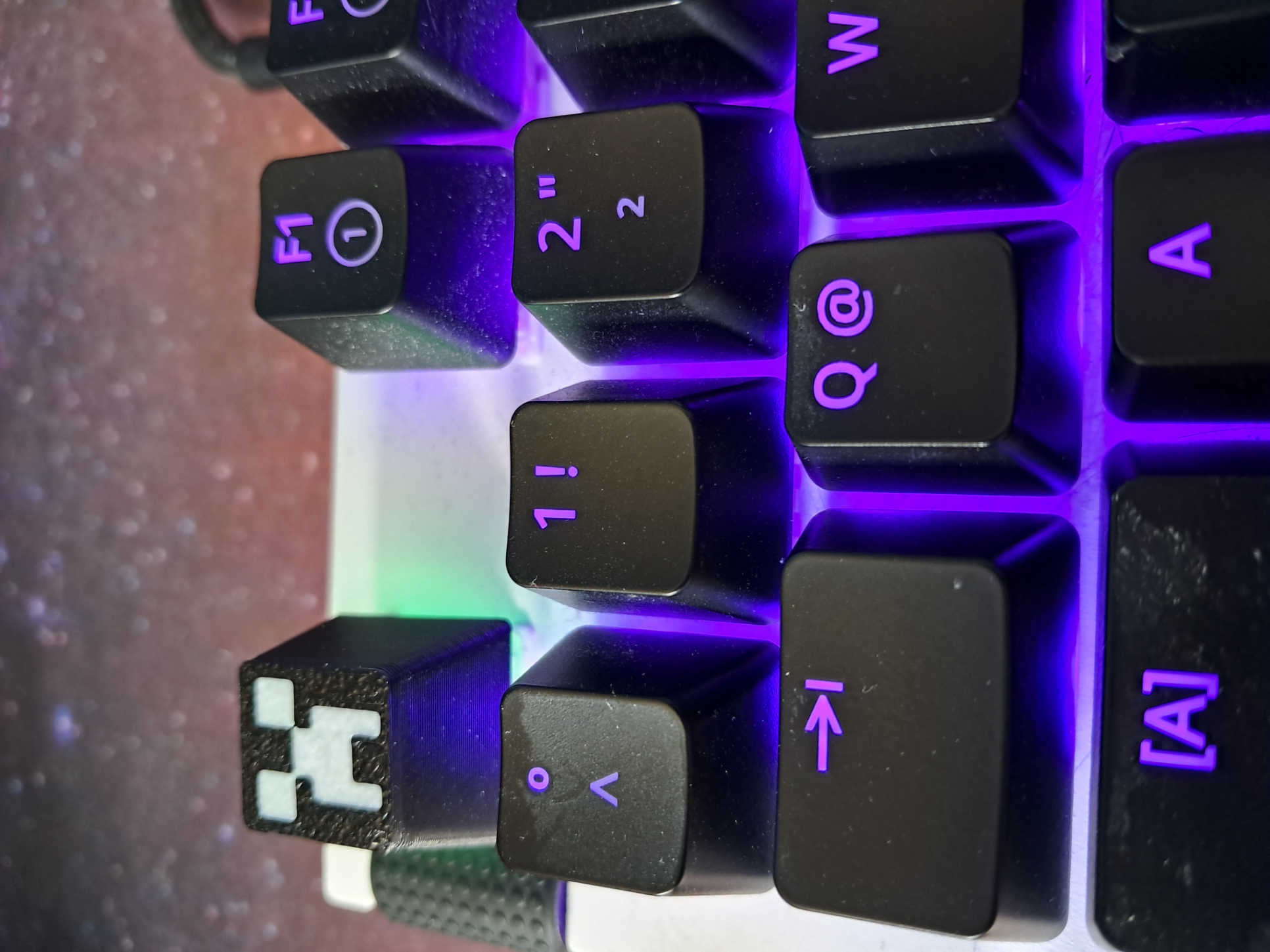 Miniatura 6 do modelo 3D Minecraft KeyCap Creeper
