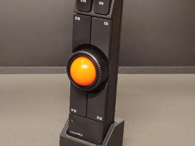 Nape Pro Magnetic Charging Stand