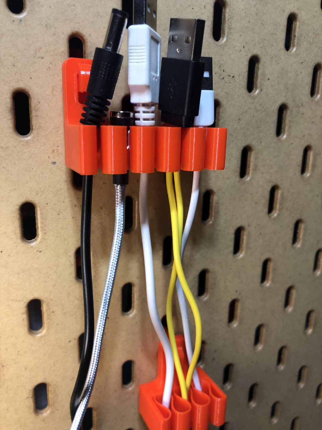 Skadis Cable Holder