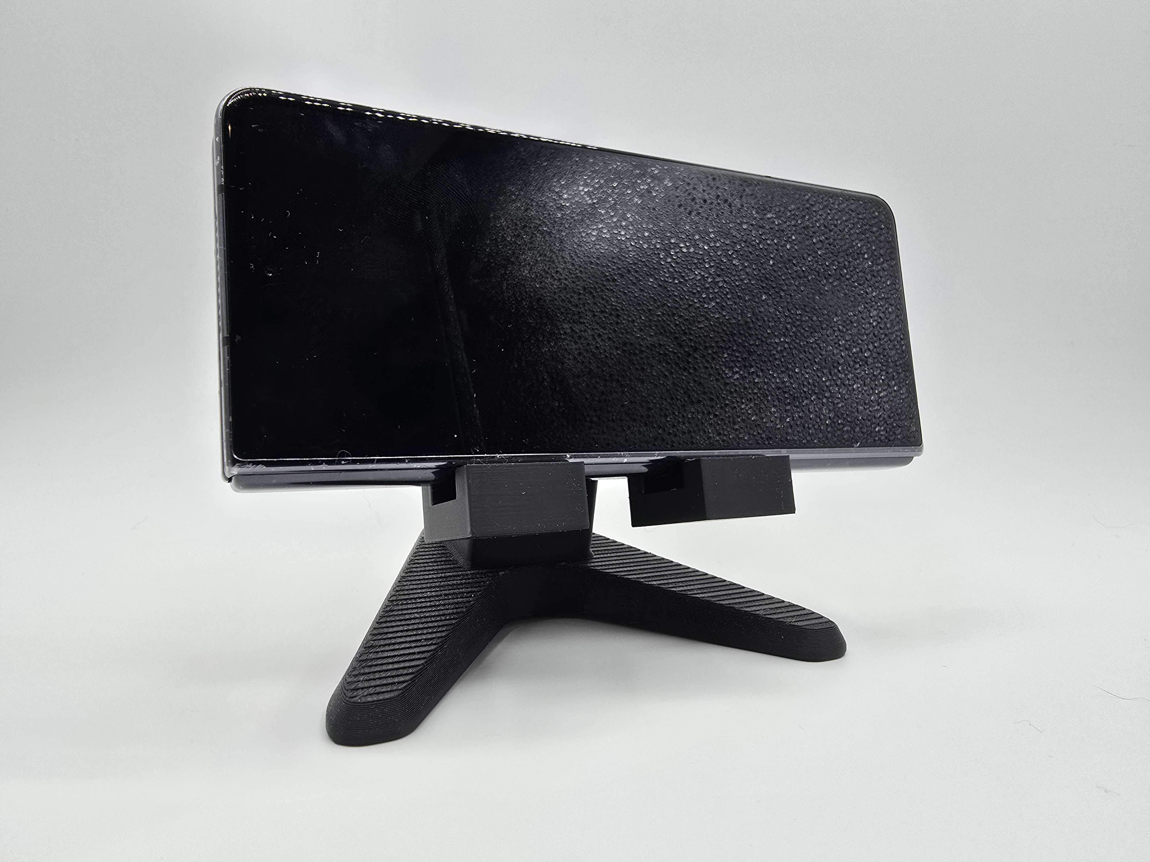 Simple Phone 'Monitor' Stand