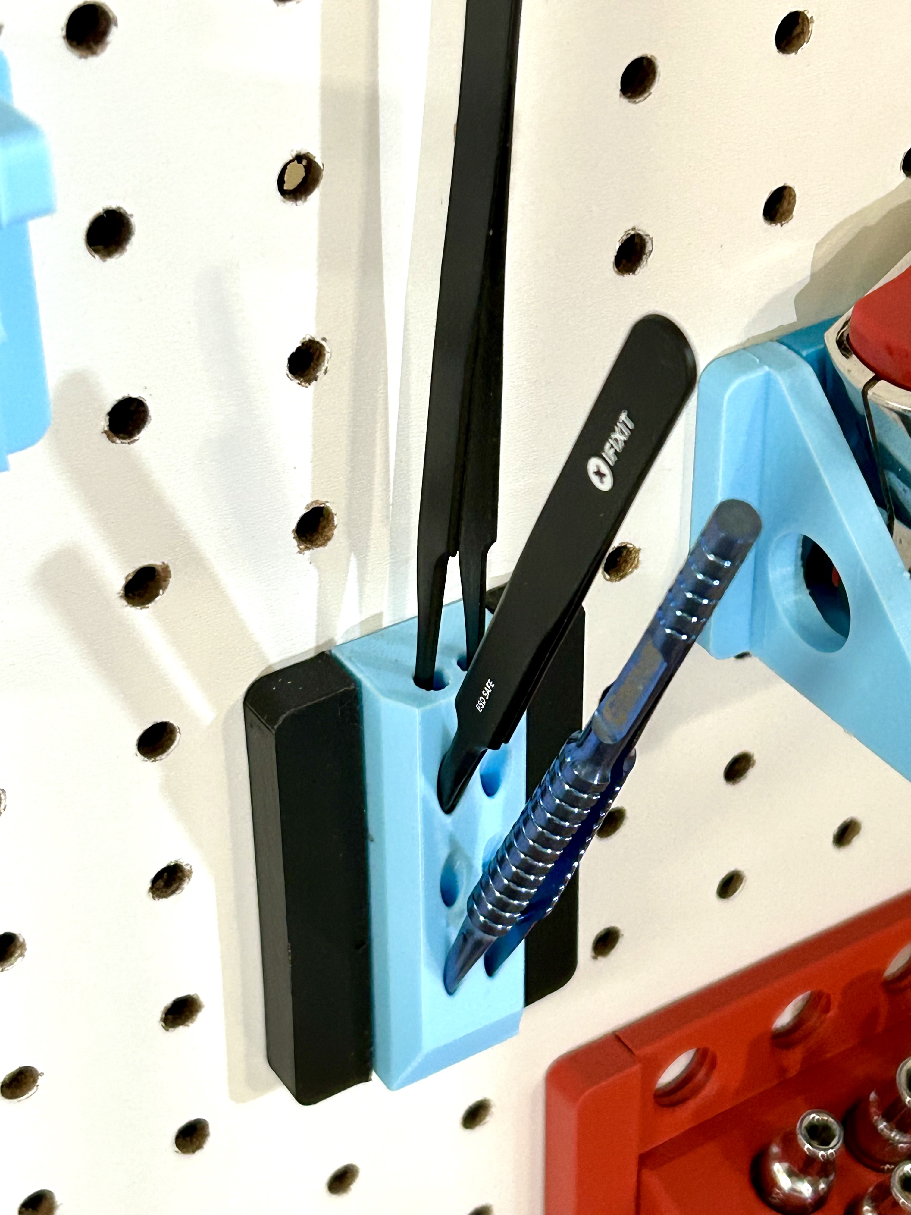 Precission Tweezer mount for Wall Control 3D model thumbnail