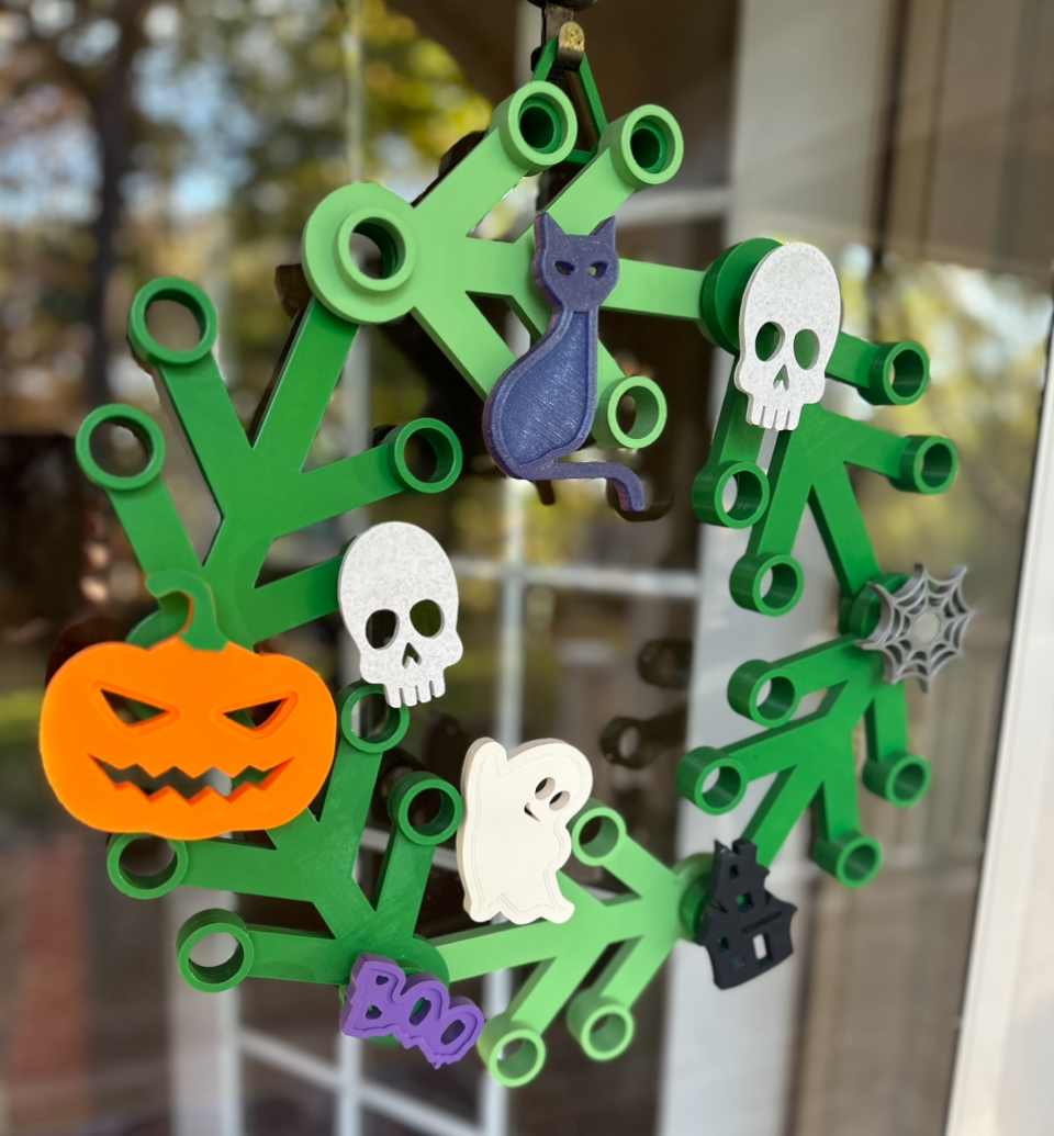 Lego Wreath - Halloween (updated spider web)