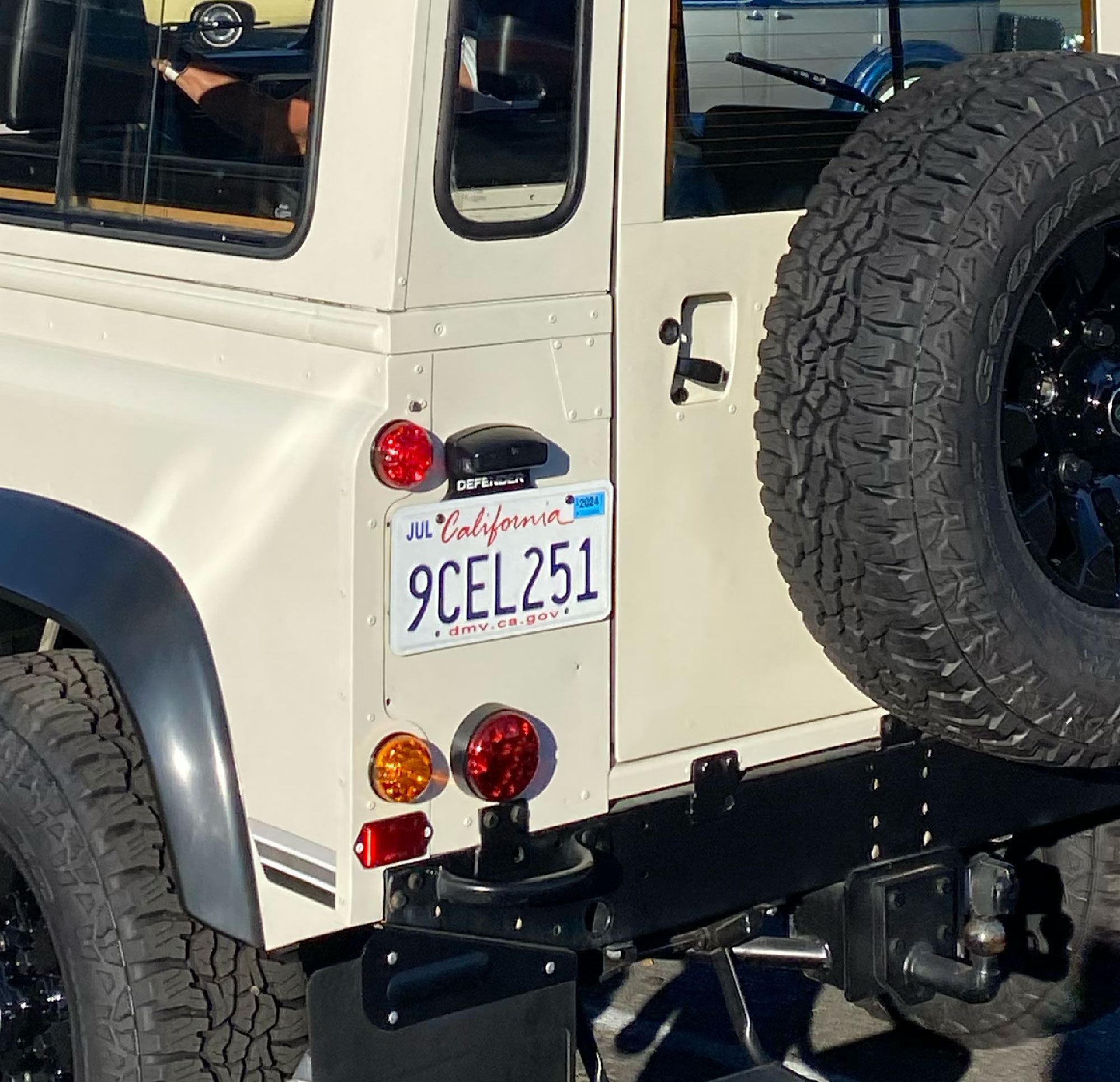 Classic Landrover Defender 90, 100, 130 Licence plate mount