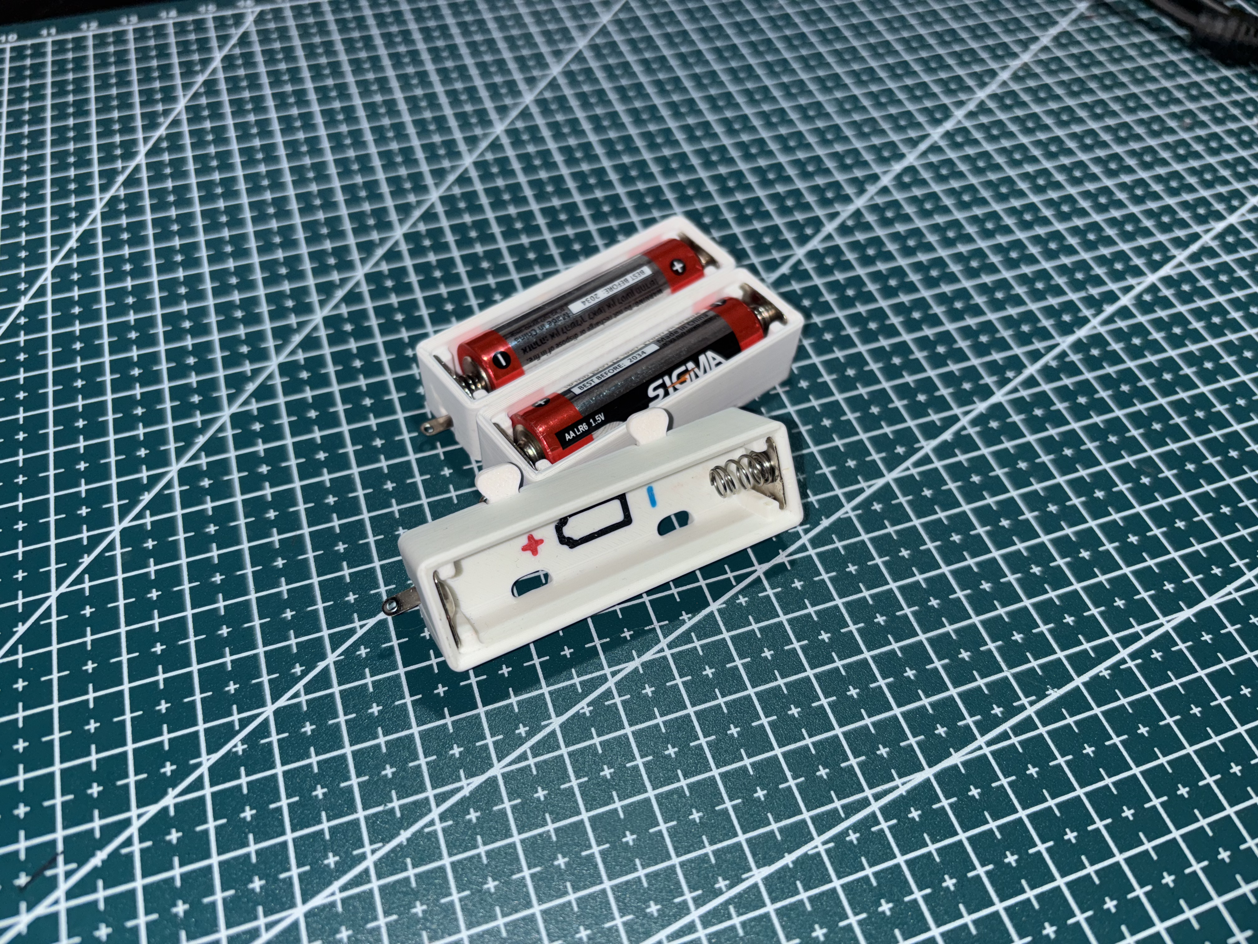 AA Battery holder