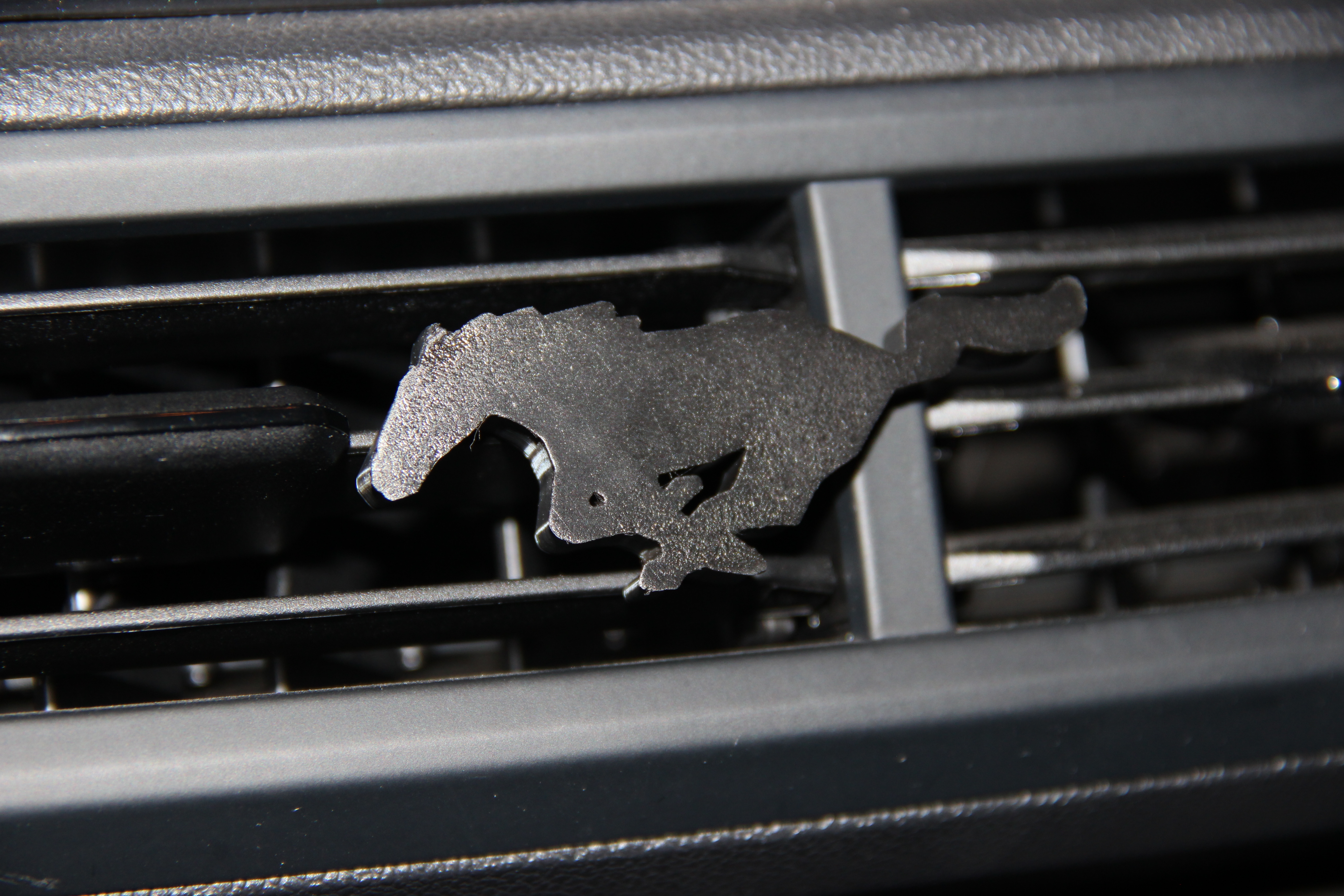 Mustang Logo clip for car air vent