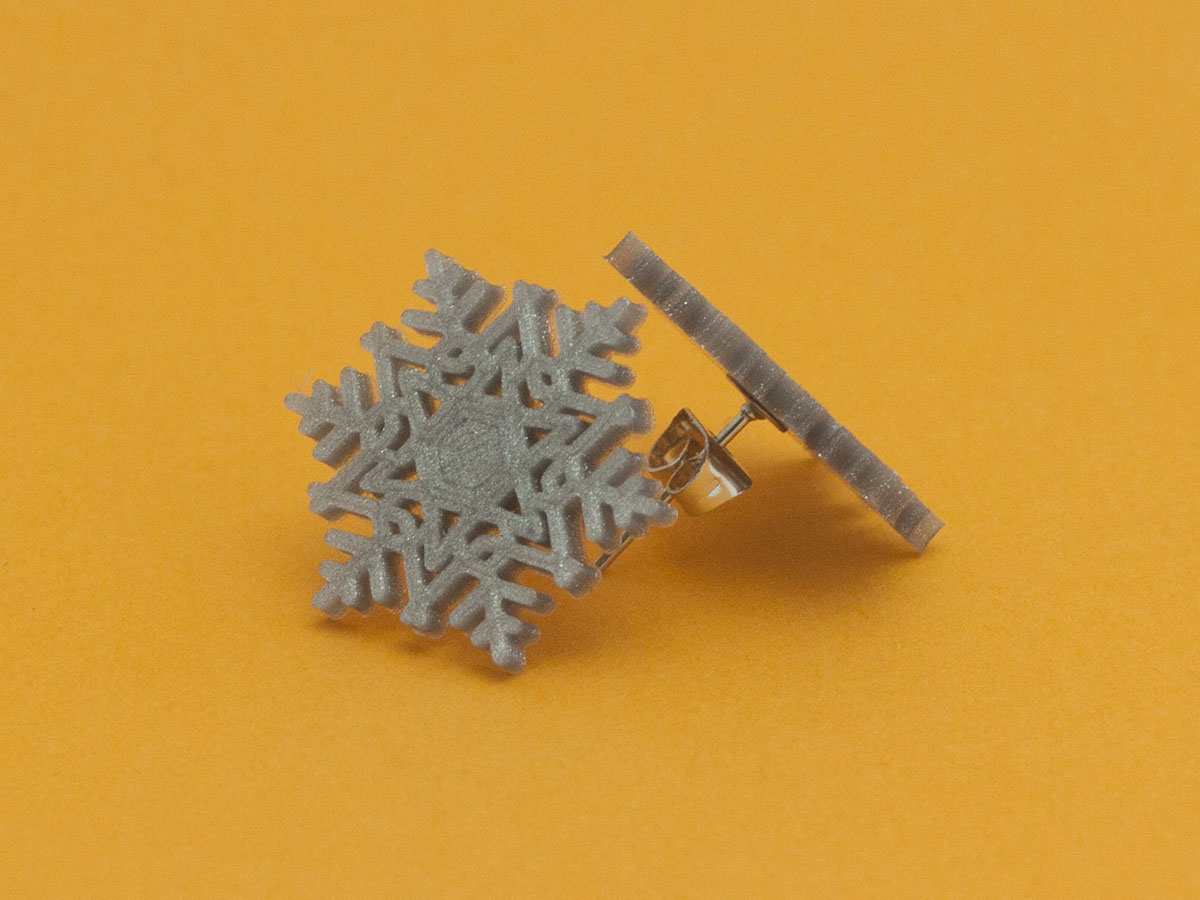 Miniatura 4 do modelo 3D Stud earrings snowflake 1