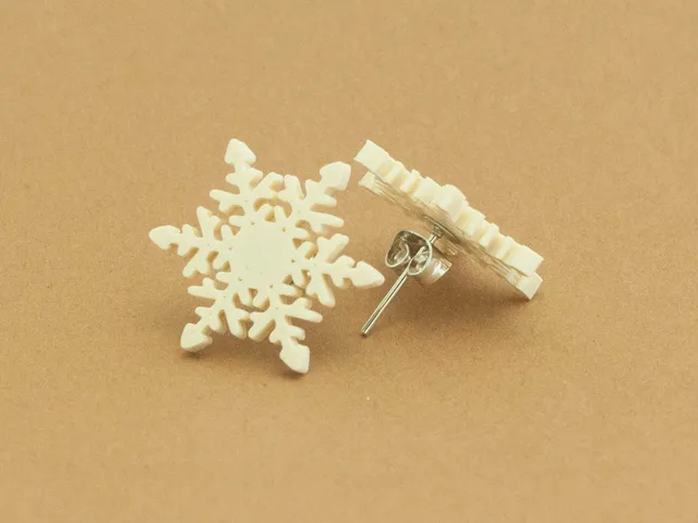 Stud earrings snowflake 2
