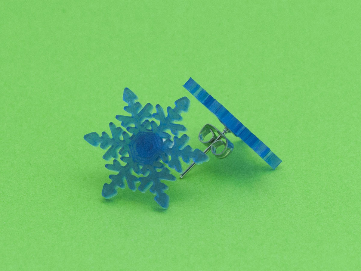 Miniatura 3 do modelo 3D Stud earrings snowflake 2