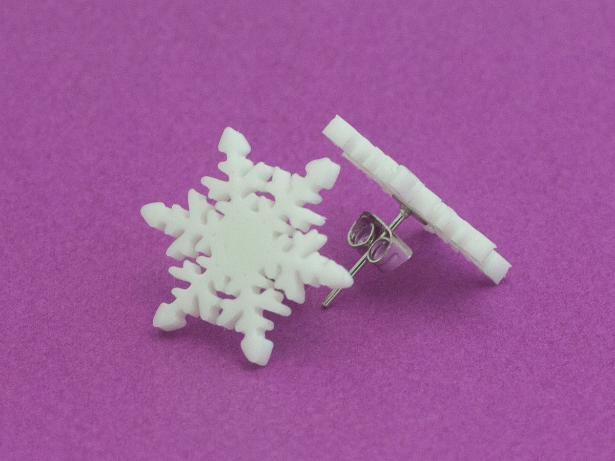 Miniatura 4 do modelo 3D Stud earrings snowflake 2