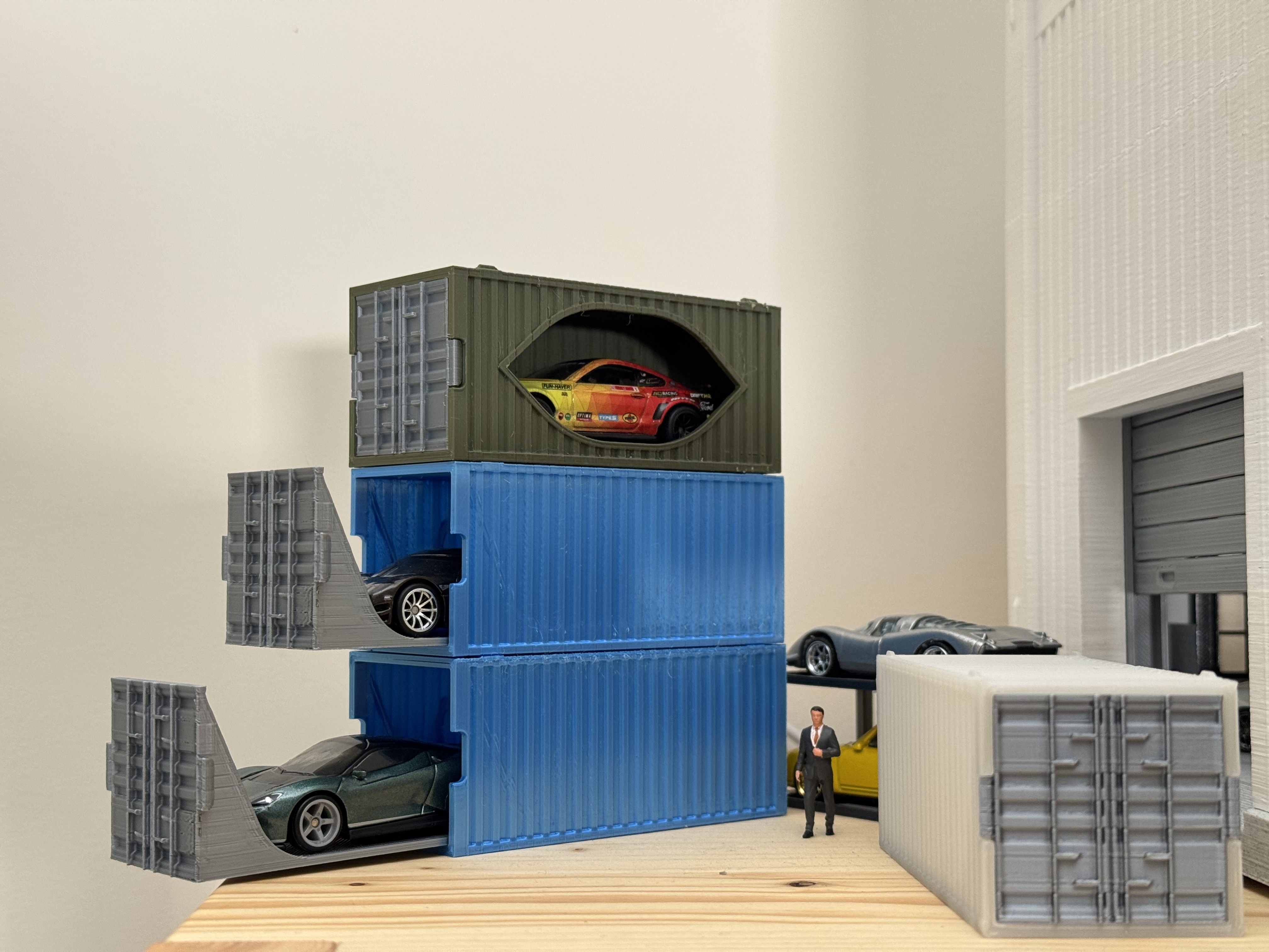20ft Sea Container model at miniature scale (1:64)