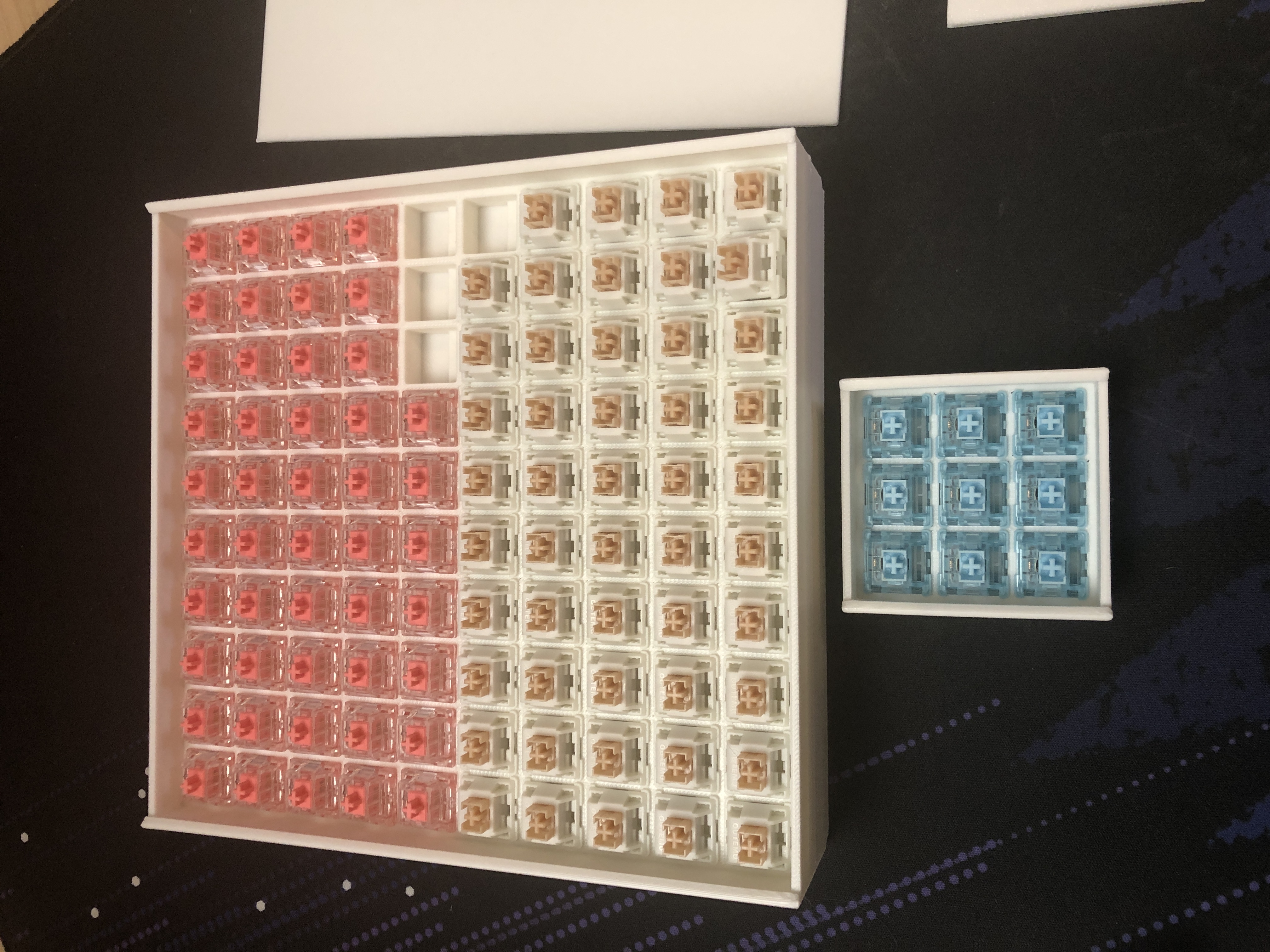 Miniatura 5 do modelo 3D Stackable Switch Storage Box