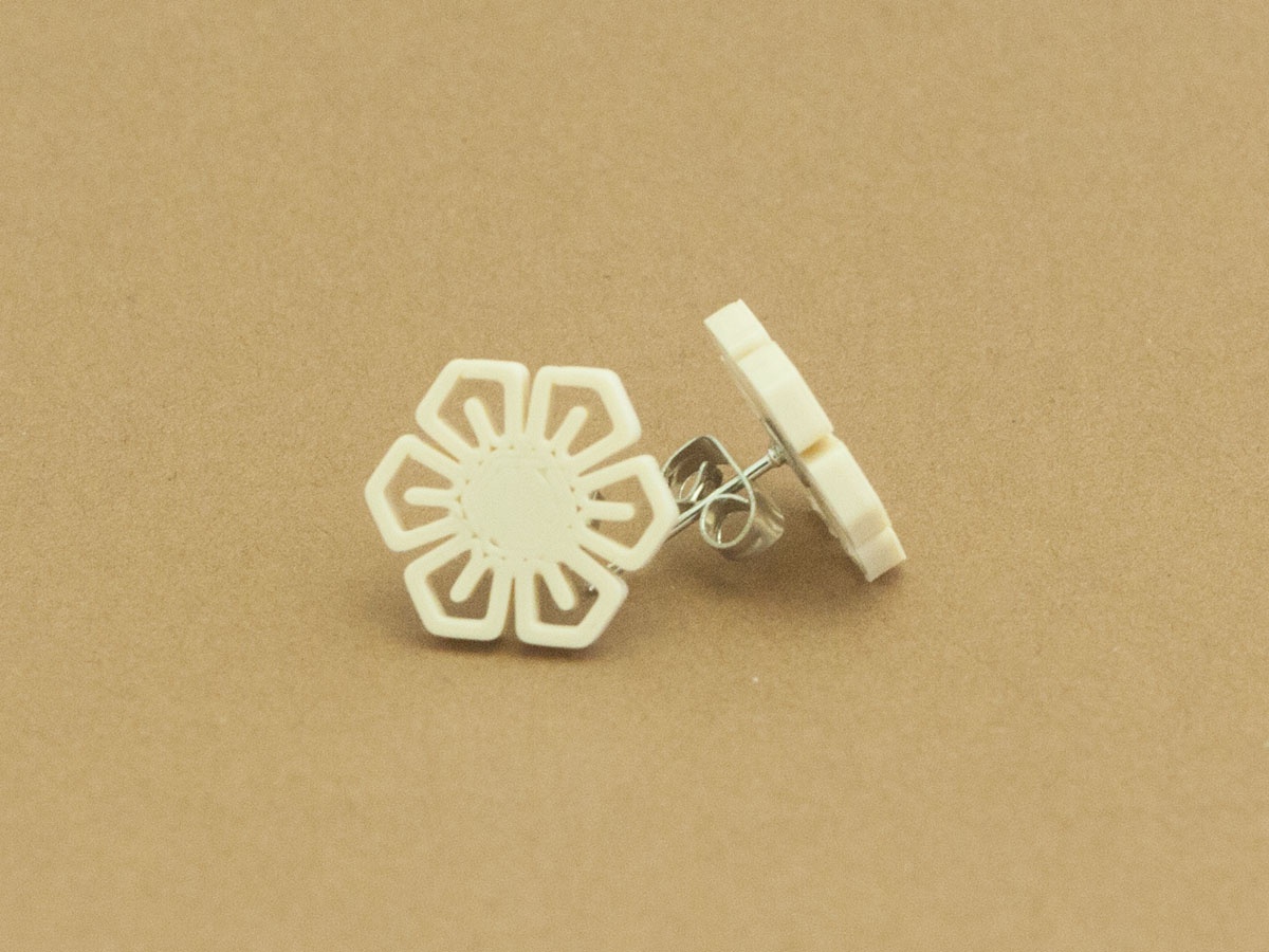 Miniatura 4 do modelo 3D Stud earrings snowflake 6