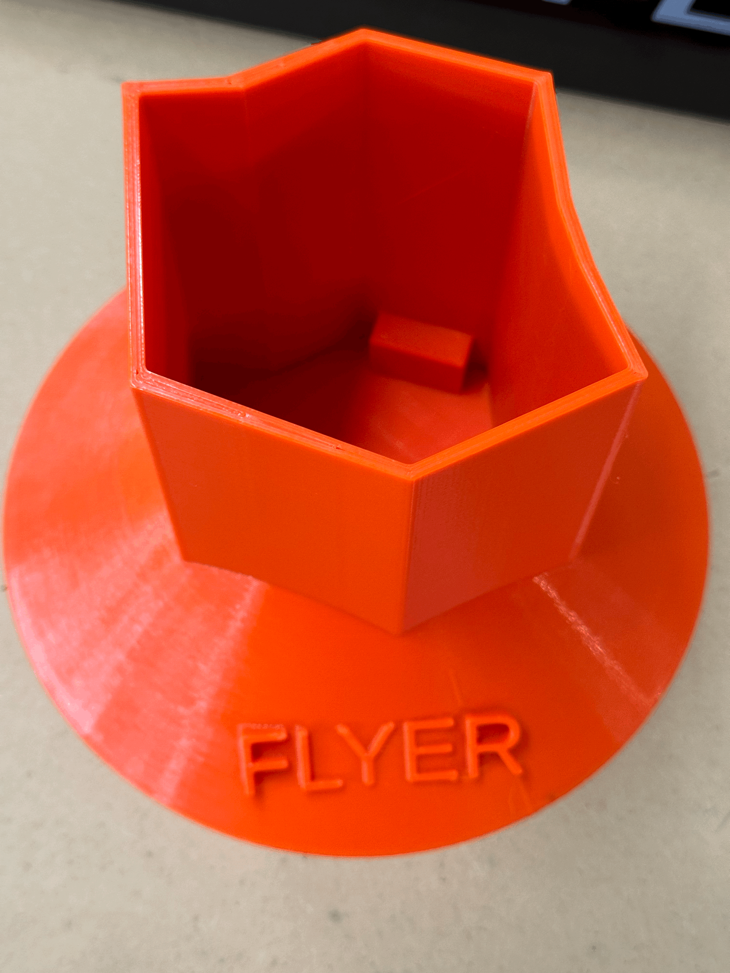 Miniatura 2 do modelo 3D Flyer ebike battery support