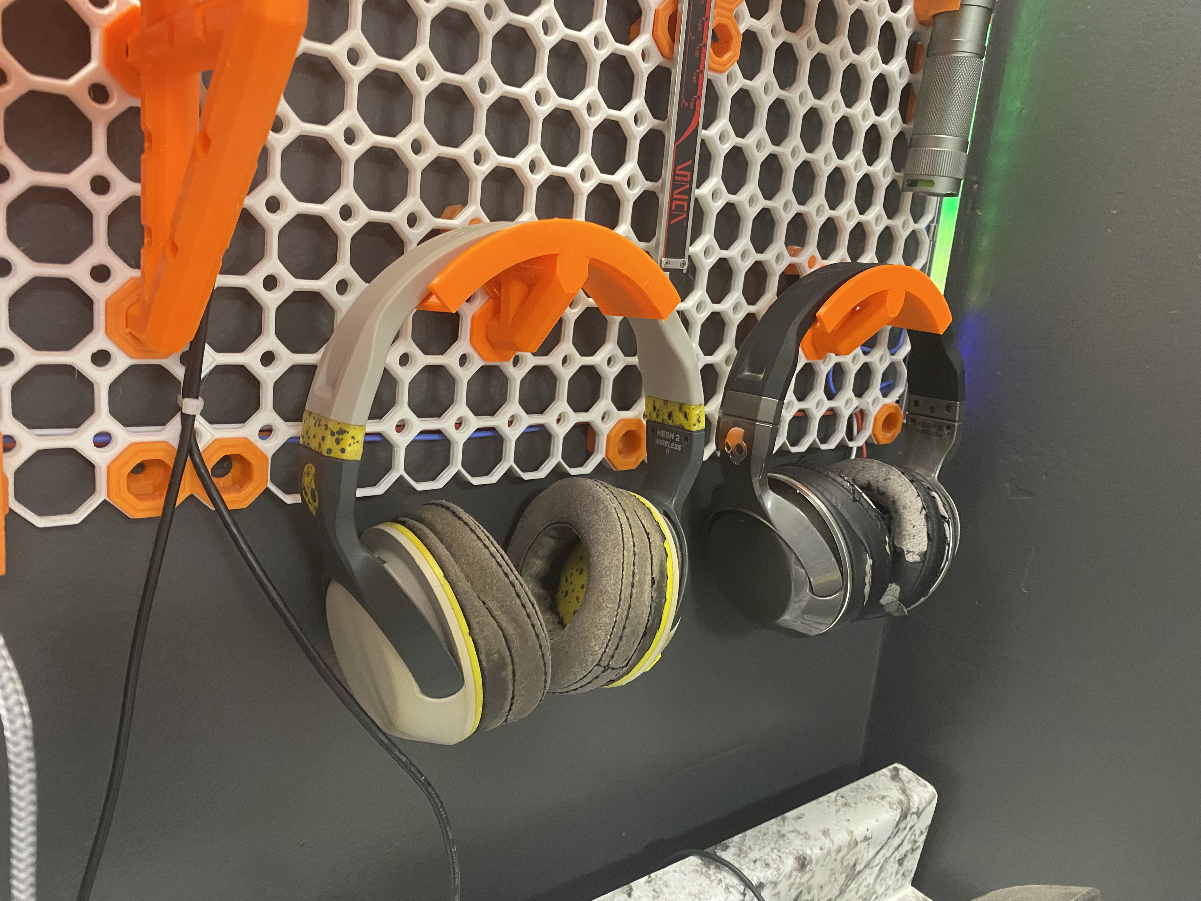 Multiboard - Headphone Holder
