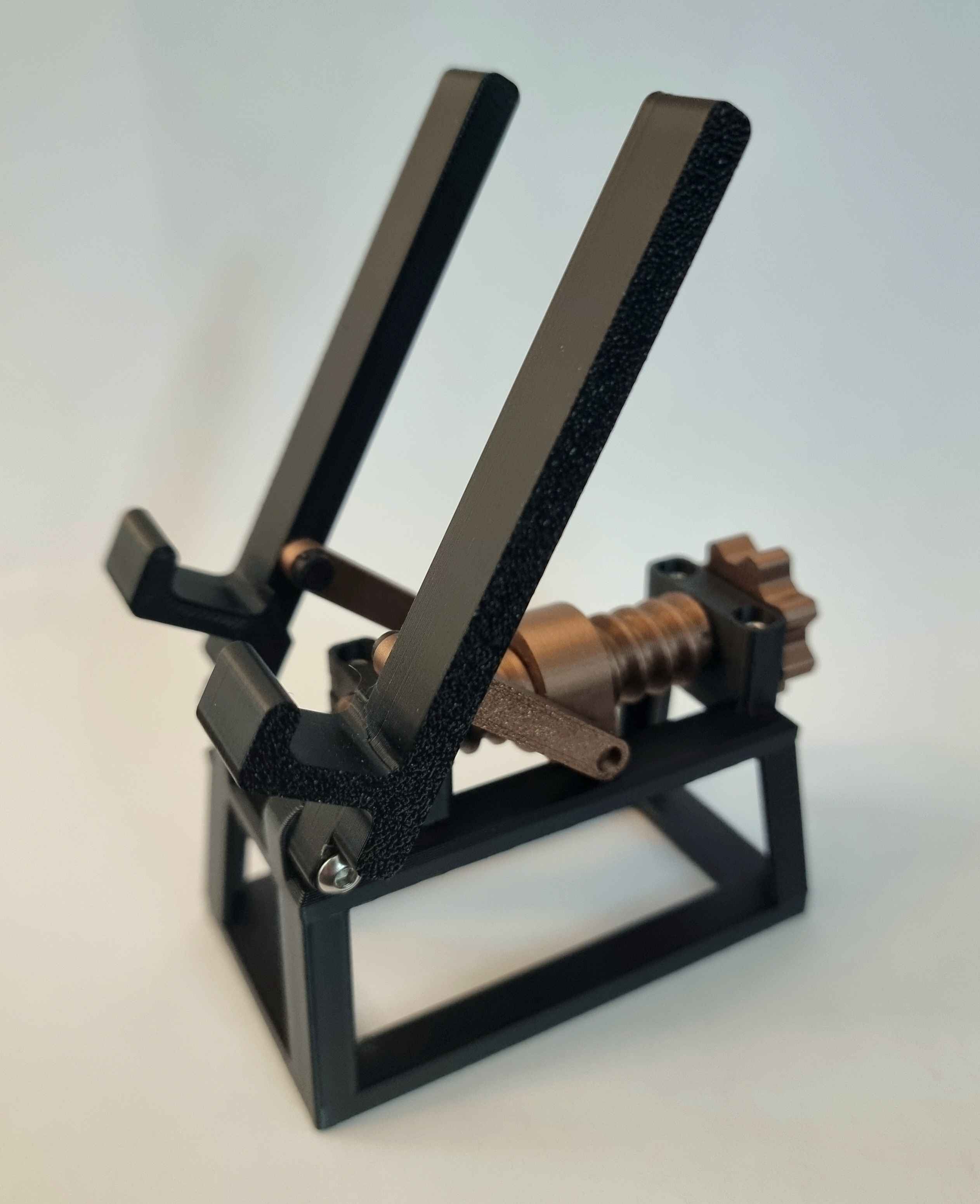 Tilt phone stand ergonomic rework