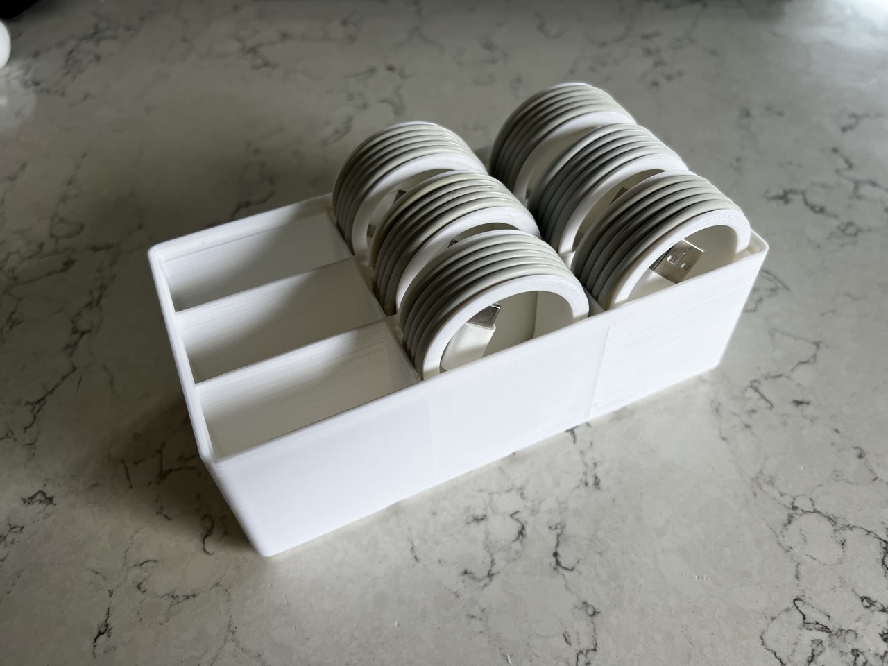 'Customizable cable organizer' organiser