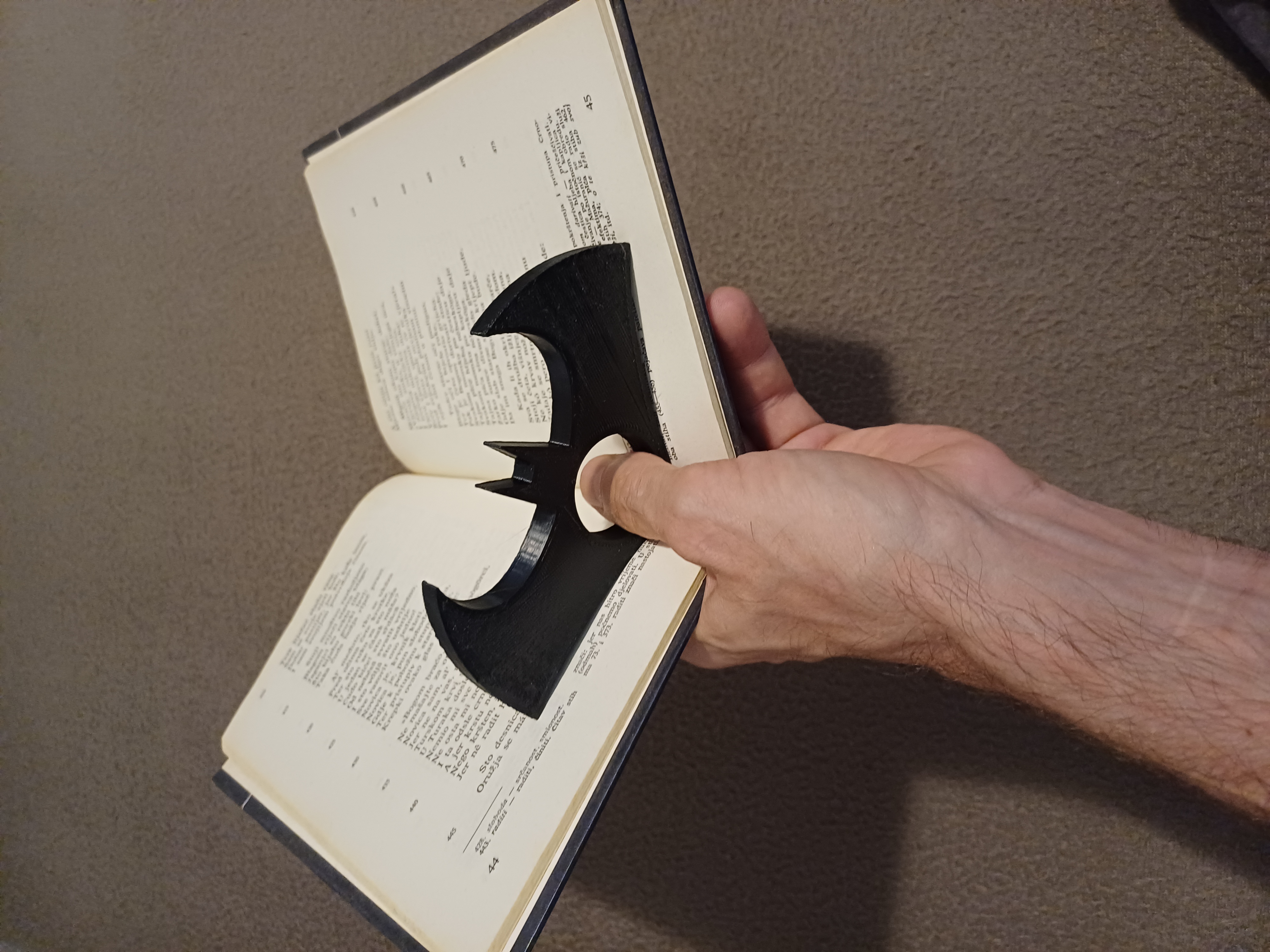 batman book page holder