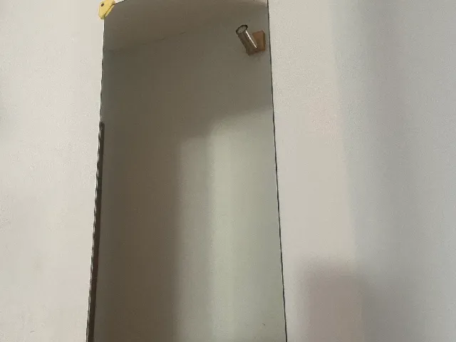 Mirror corner bracket 4mm