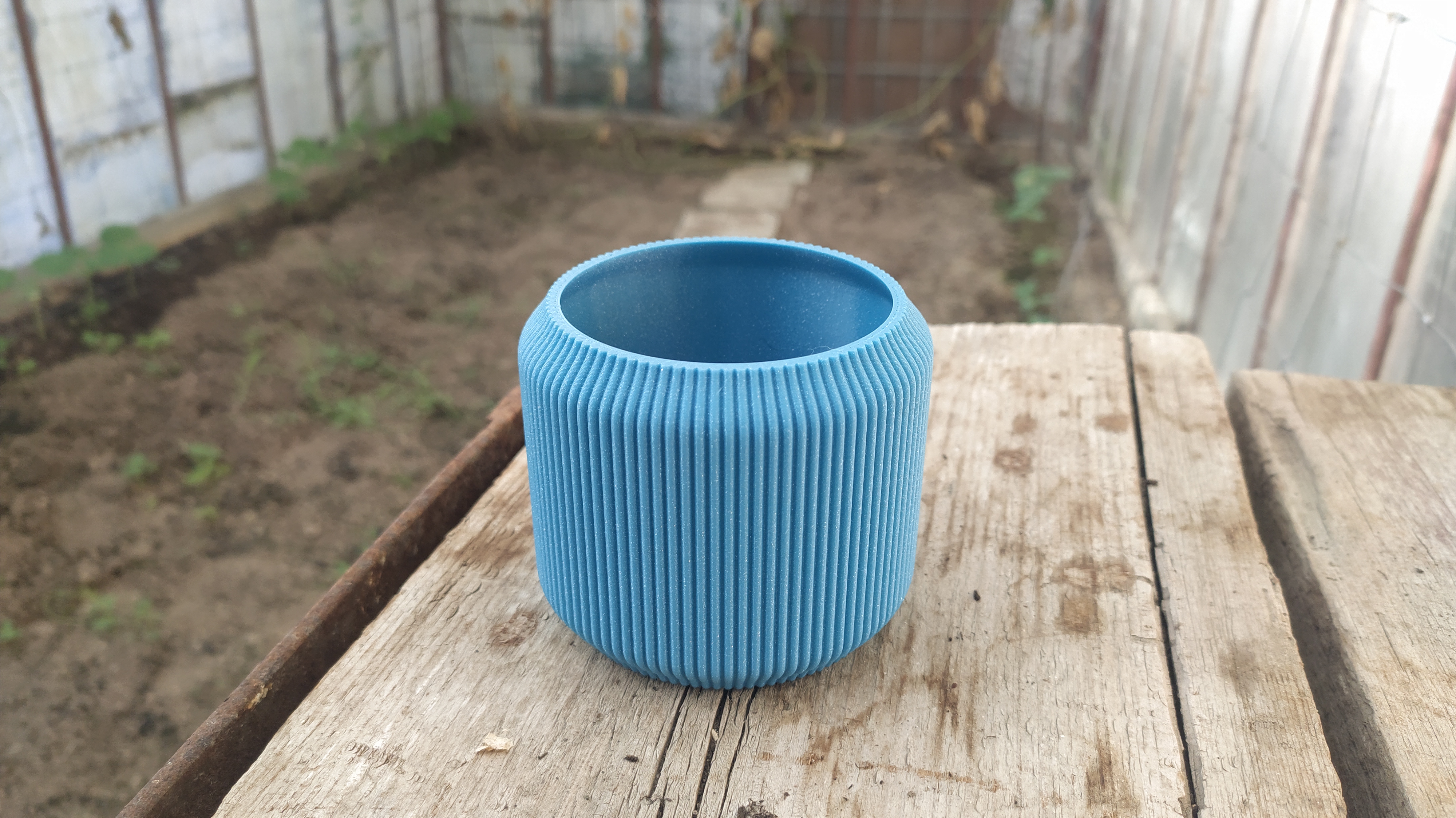 Flower pot